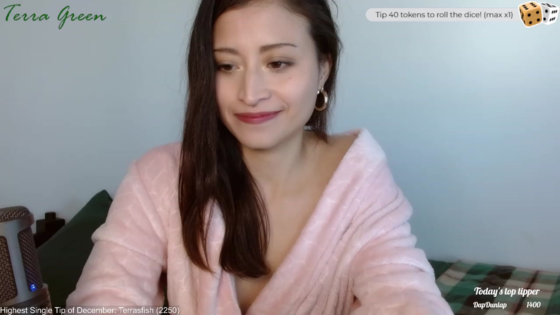 Gallery image thumbnail from TerraGreen's myfreecams stream on, 12/18/2023, 20:04 image 19 of 20