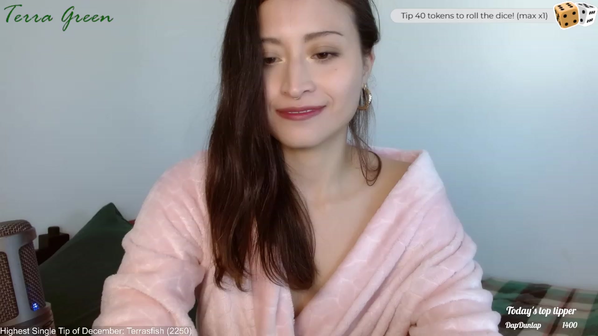 Gallery image thumbnail from TerraGreen's myfreecams stream on, 12/18/2023, 20:04 image 17 of 20