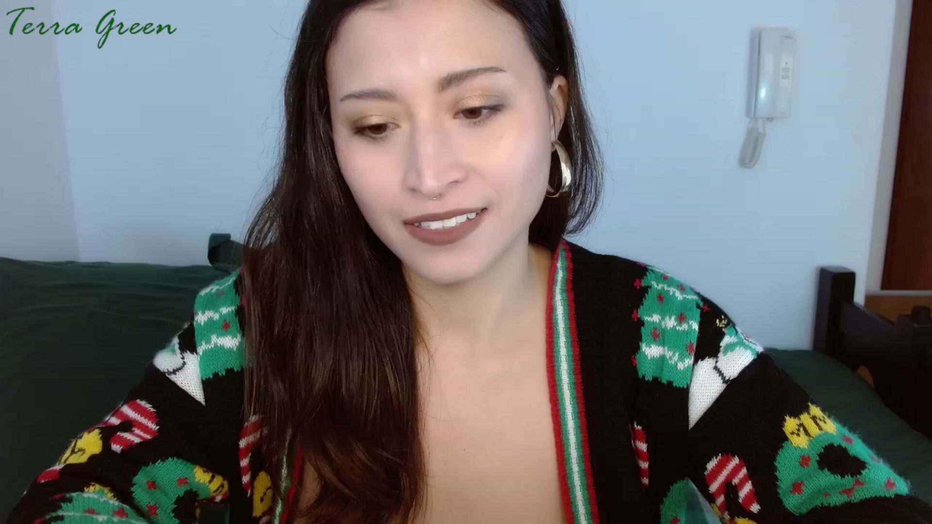 Gallery image thumbnail from TerraGreen's myfreecams stream on, 12/24/2023, 19:47 image 2 of 20