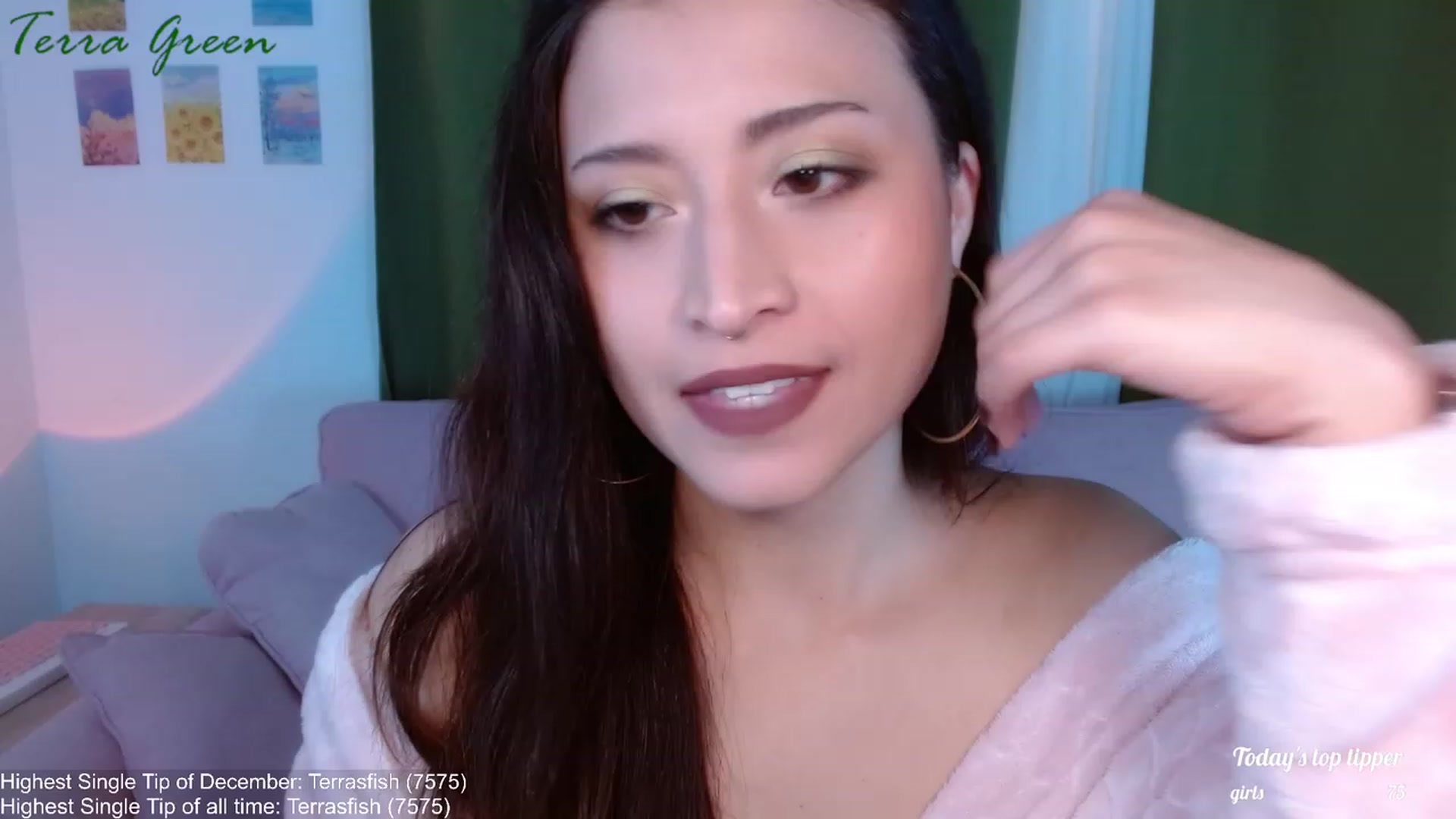 Gallery image thumbnail from TerraGreen's myfreecams stream on, 12/26/2023, 18:31 image 14 of 20