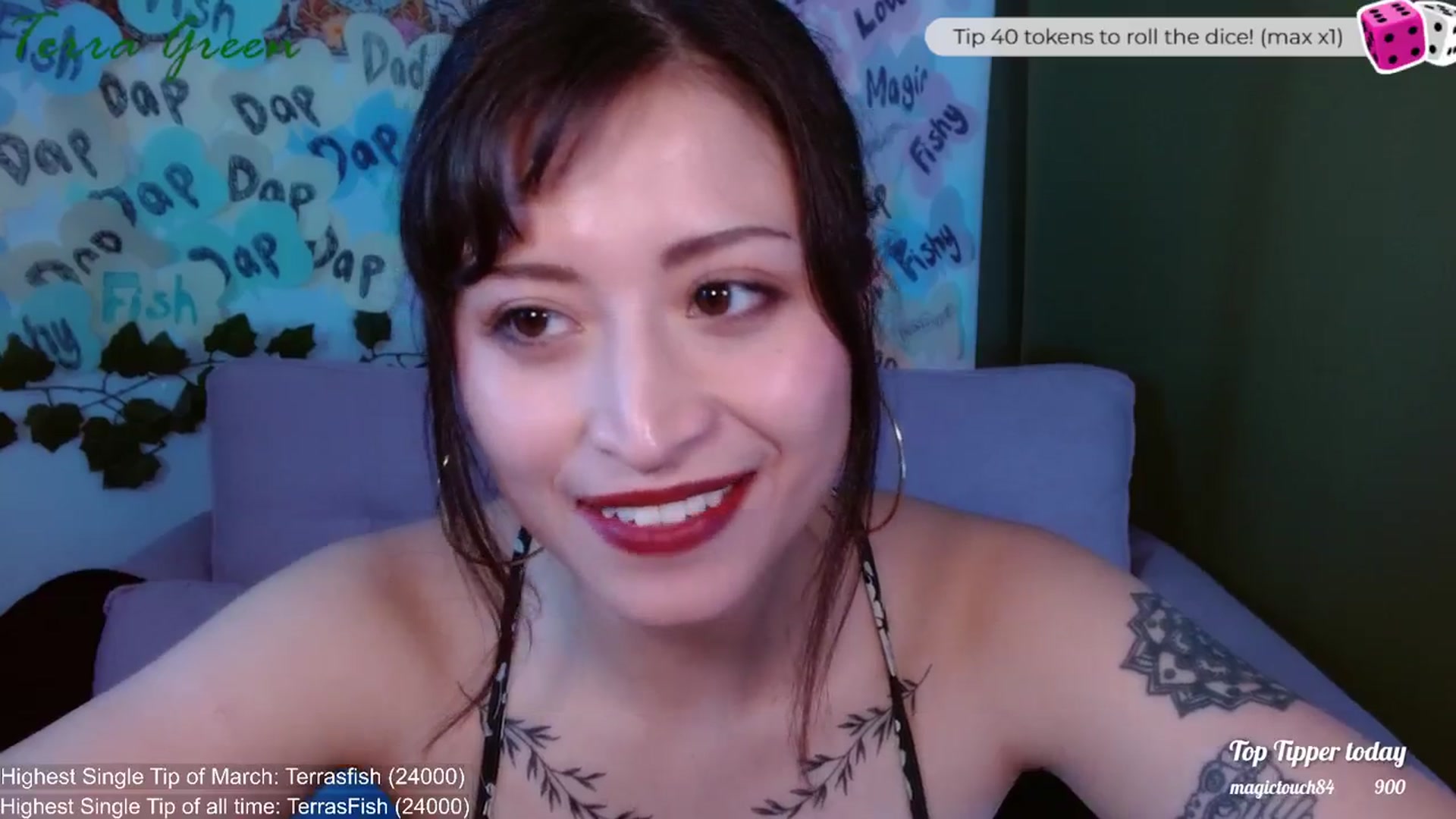 Gallery image thumbnail from TerraGreen's myfreecams stream on, 03/19/2024, 18:09 image 13 of 20