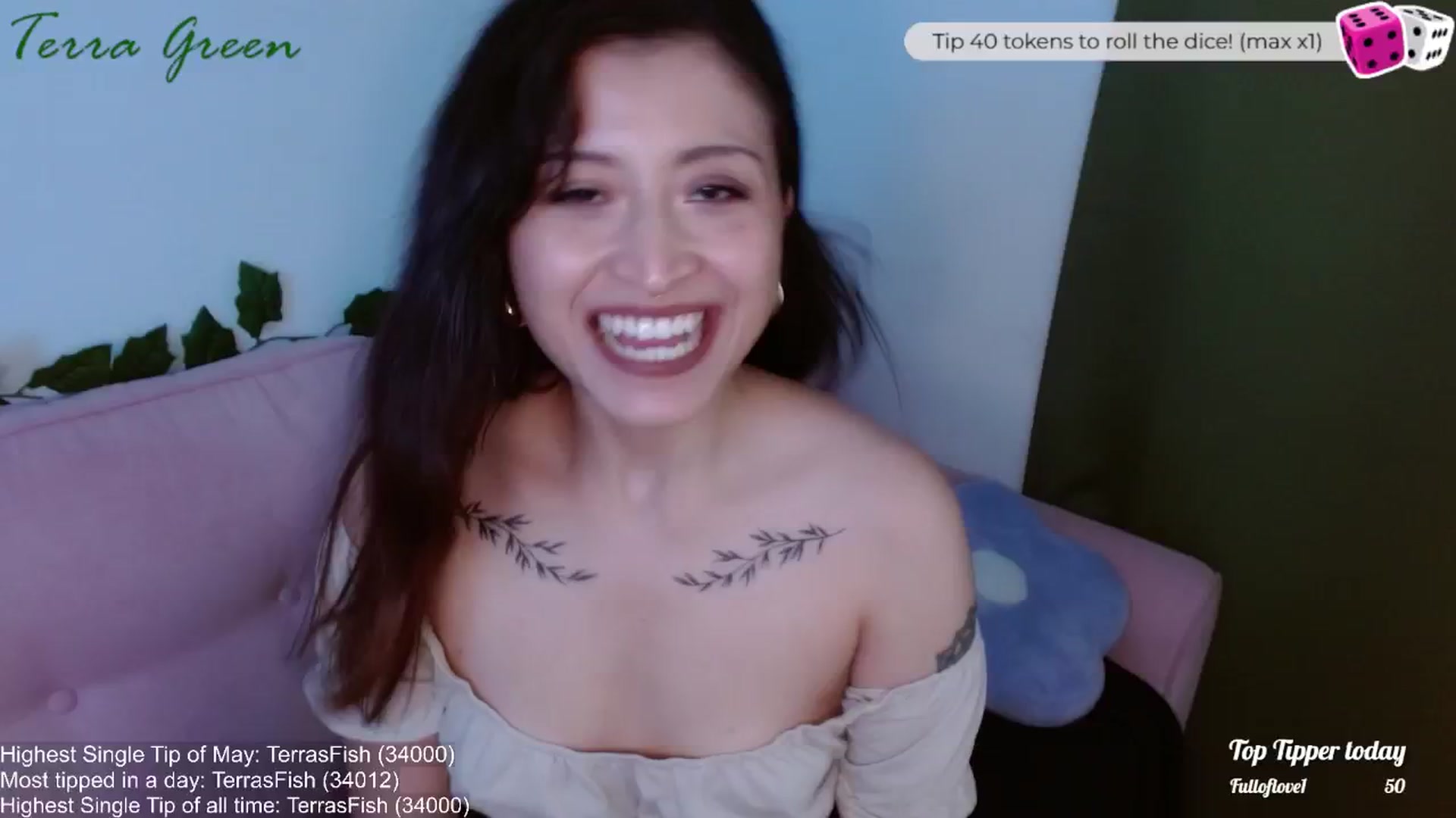 Gallery image thumbnail from TerraGreen's myfreecams stream on, 05/23/2024, 21:04 image 14 of 20