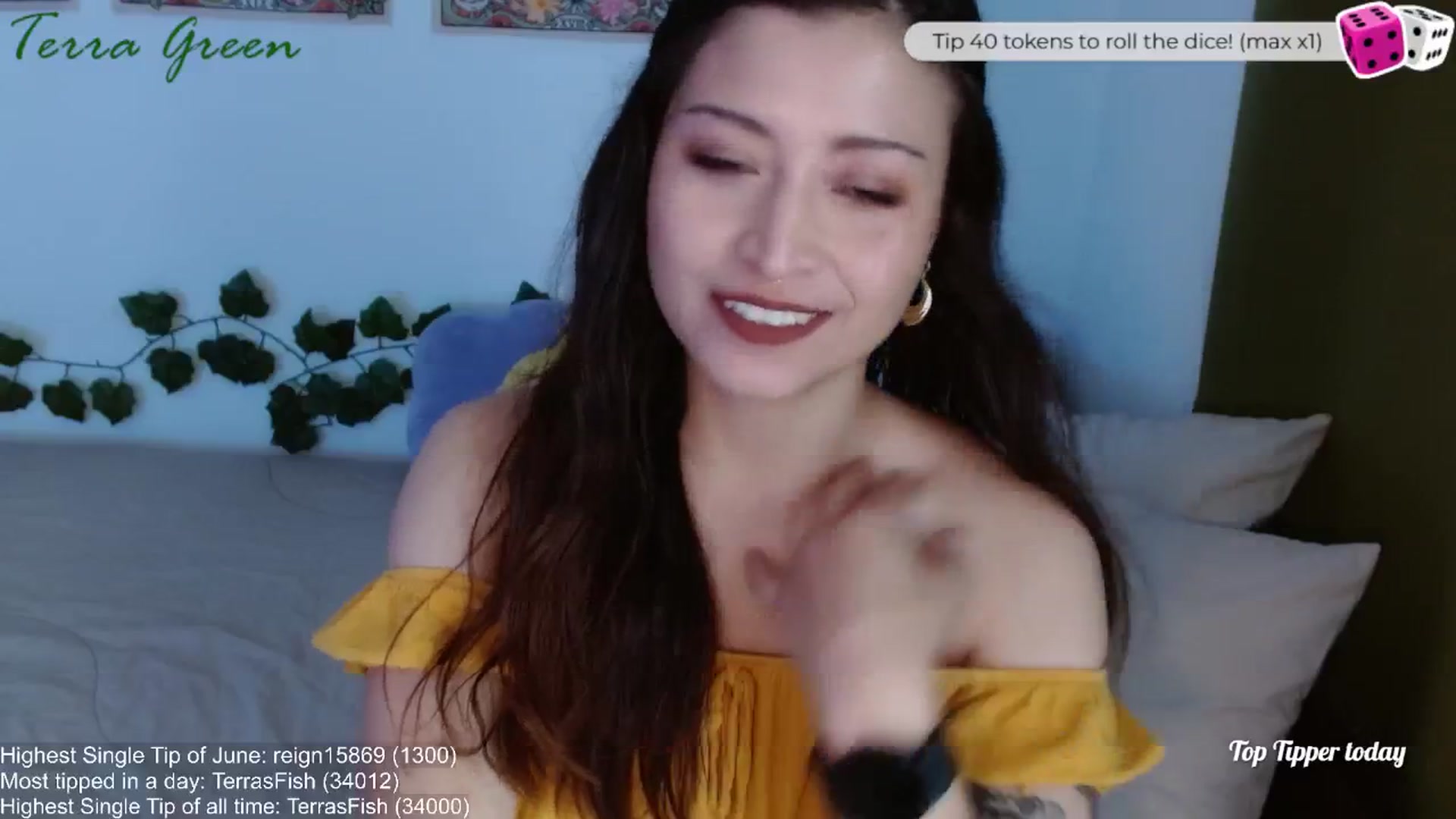 Gallery image thumbnail from TerraGreen's myfreecams stream on, 06/10/2024, 21:26 image 2 of 20