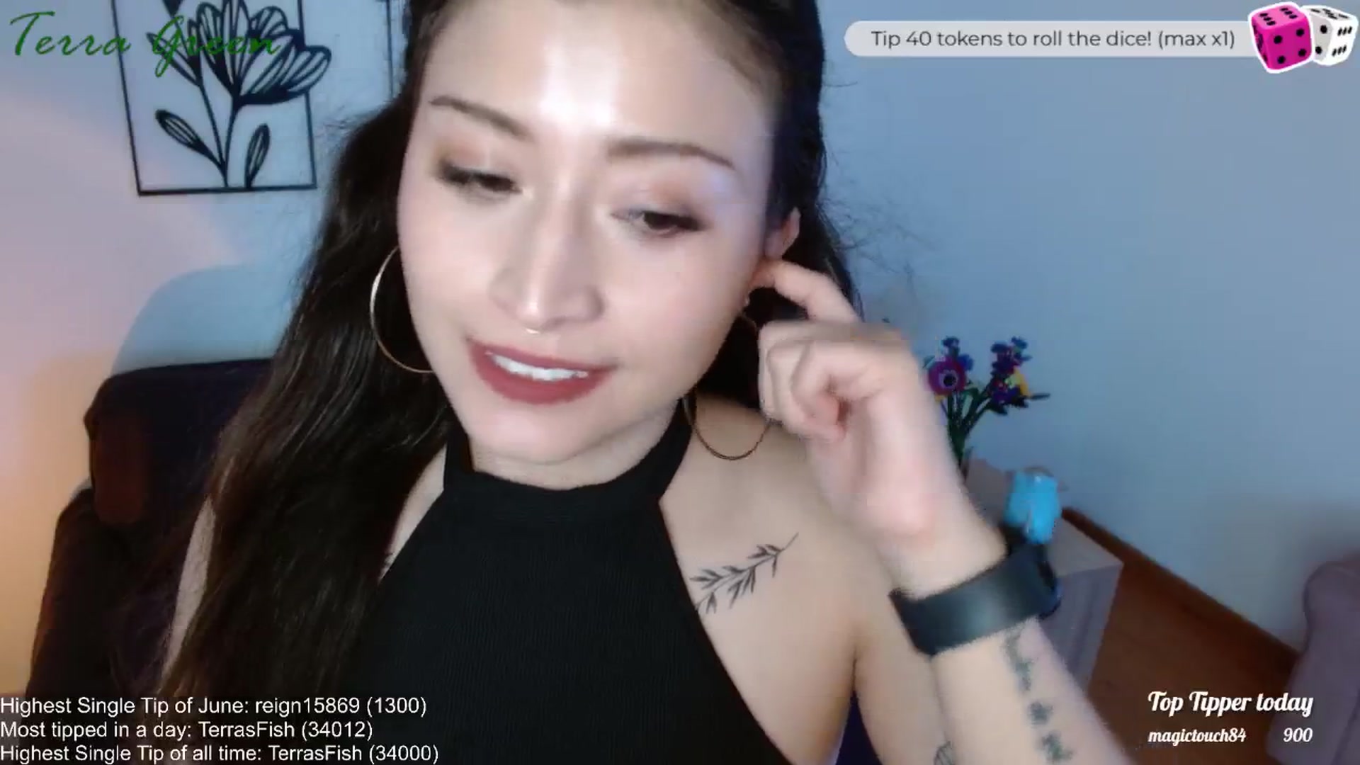 Gallery image thumbnail from TerraGreen's myfreecams stream on, 06/14/2024, 22:15 image 10 of 20