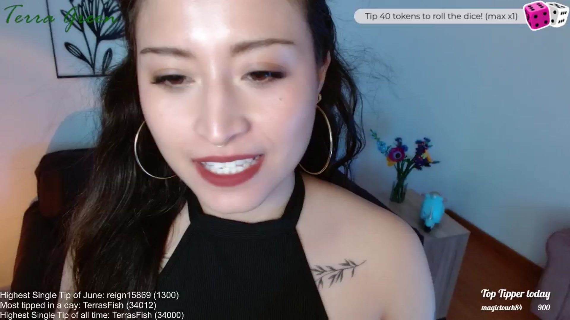 Gallery image thumbnail from TerraGreen's myfreecams stream on, 06/14/2024, 22:15 image 9 of 20