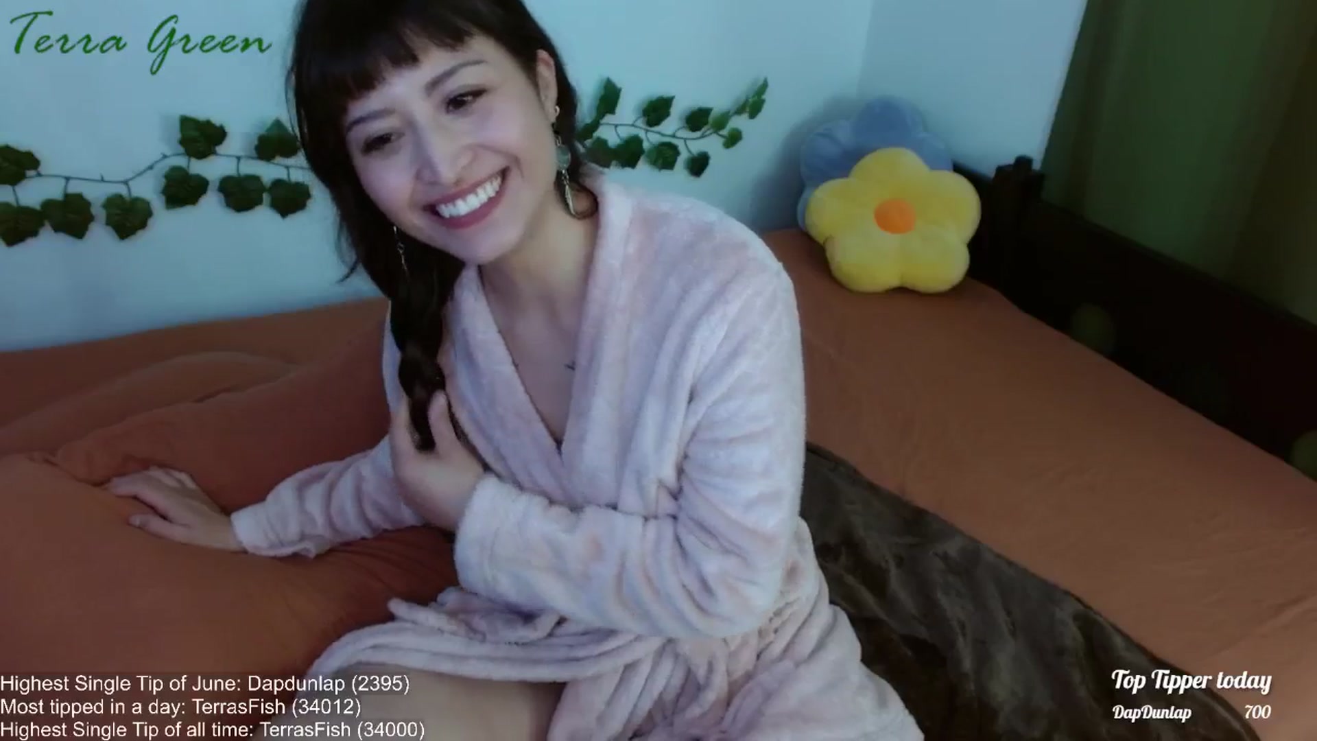 Gallery image thumbnail from TerraGreen's myfreecams stream on, 06/30/2024, 24:43 image 4 of 20