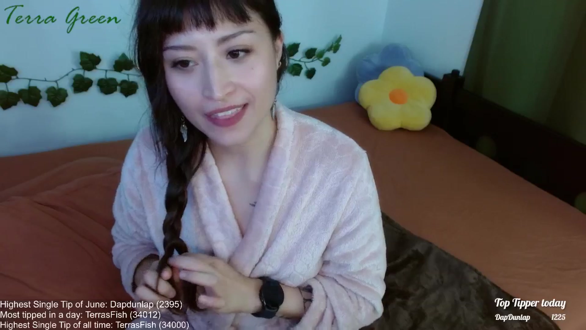 Gallery image thumbnail from TerraGreen's myfreecams stream on, 06/30/2024, 24:43 image 17 of 20
