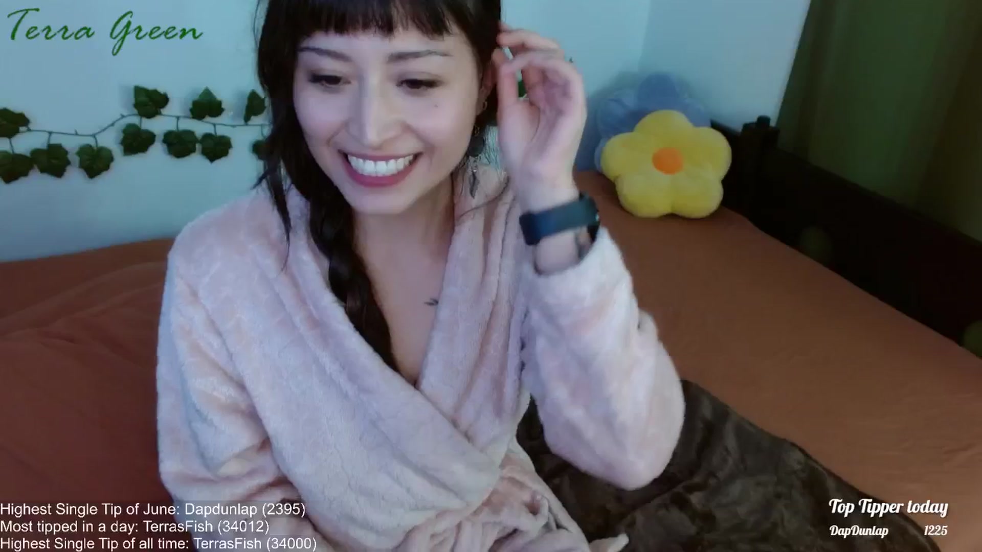 Gallery image thumbnail from TerraGreen's myfreecams stream on, 06/30/2024, 24:43 image 10 of 20