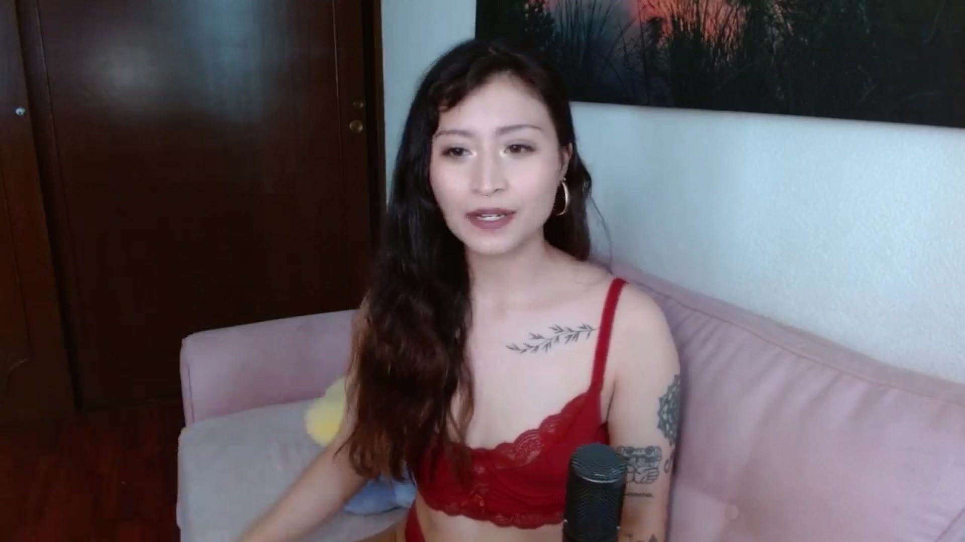 Gallery image thumbnail from TerraGreen's myfreecams stream on, 10/22/2024, 18:22 image 8 of 20