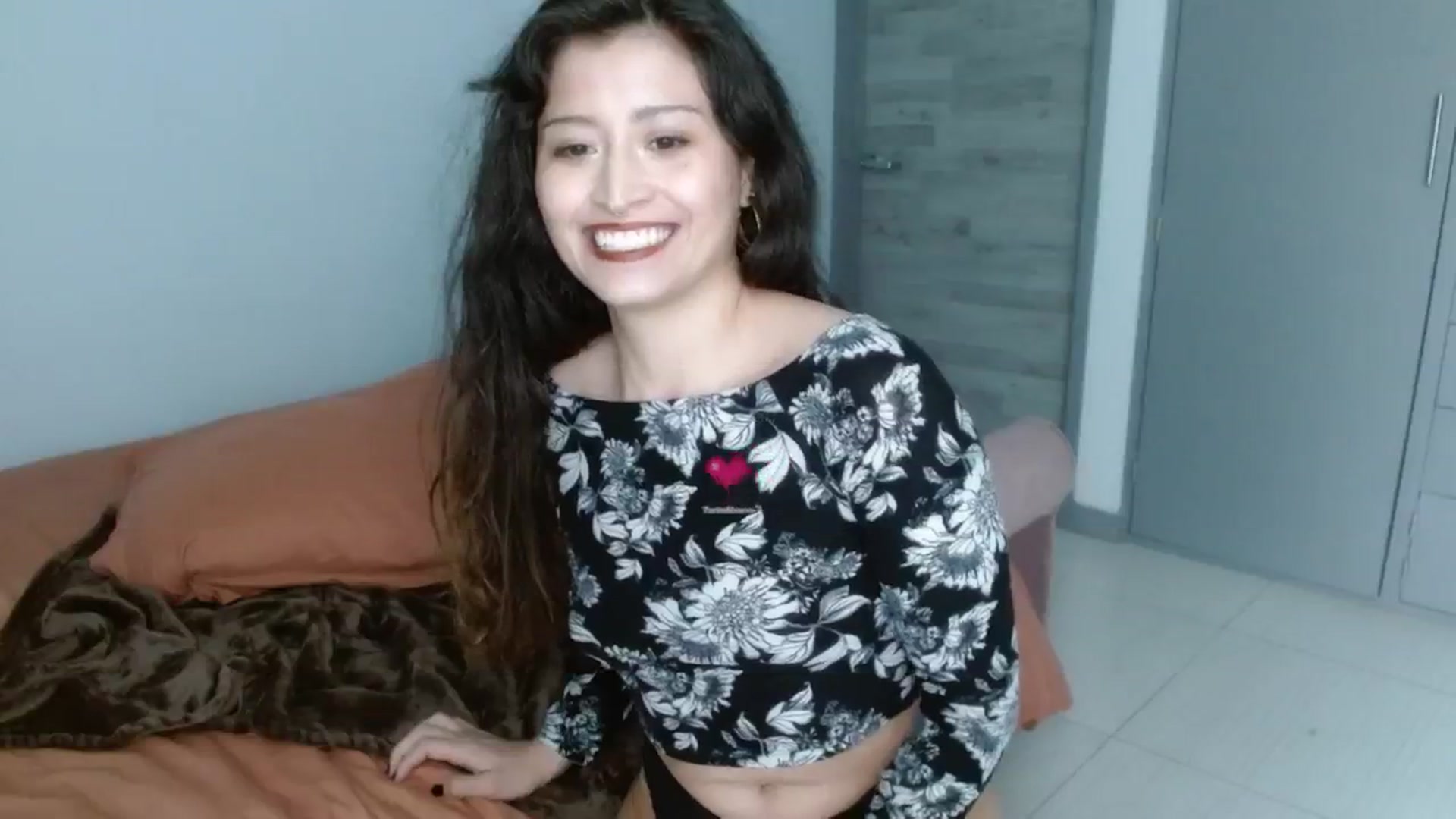 Gallery image thumbnail from TerraGreen's myfreecams stream on, 11/19/2024, 21:36 image 6 of 20