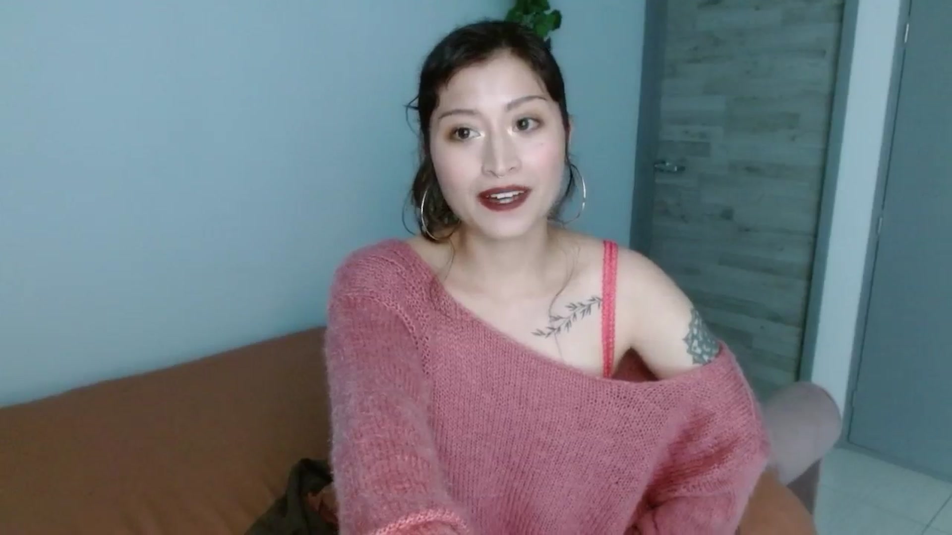 Gallery image thumbnail from TerraGreen's myfreecams stream on, 11/21/2024, 20:30 image 8 of 20