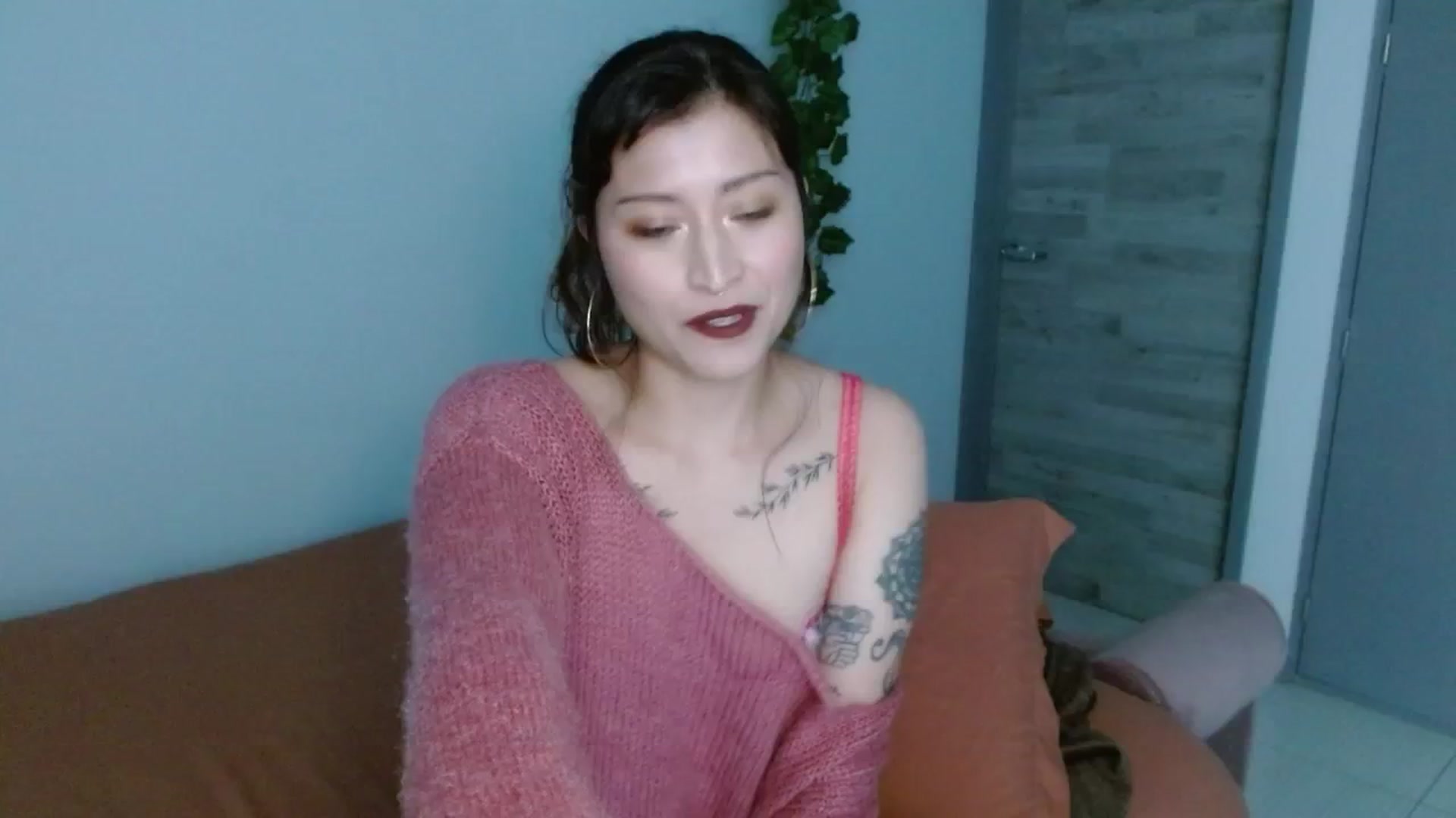Gallery image thumbnail from TerraGreen's myfreecams stream on, 11/21/2024, 20:30 image 2 of 20