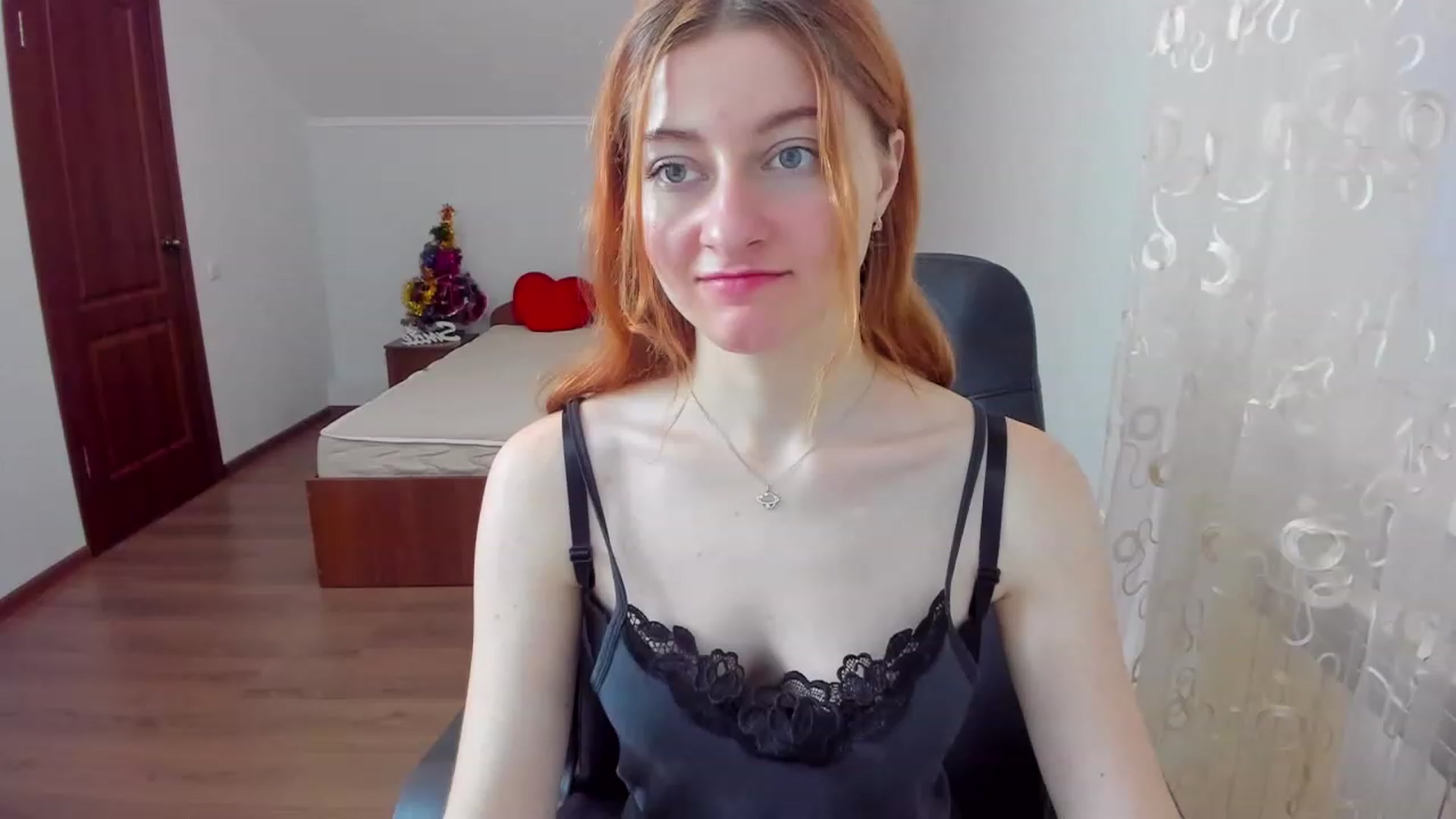 Gallery image thumbnail from Terri_Hims's myfreecams stream on, 12/17/2022, 13:34 image 12 of 20