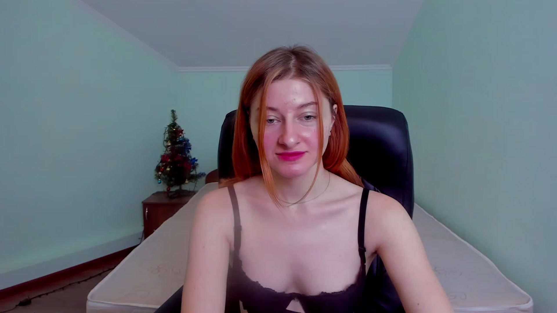 Gallery image thumbnail from Terri_Hims's myfreecams stream on, 12/18/2022, 14:44 image 2 of 20