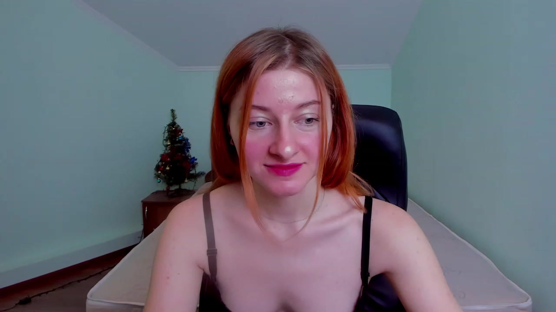Gallery image thumbnail from Terri_Hims's myfreecams stream on, 12/18/2022, 14:44 image 1 of 20