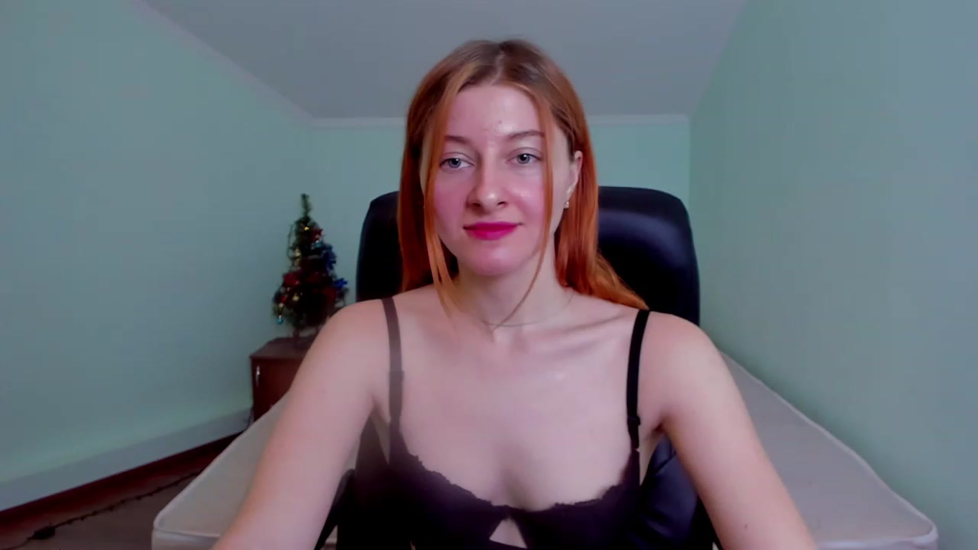 Gallery image thumbnail from Terri_Hims's myfreecams stream on, 12/18/2022, 14:44 image 9 of 20