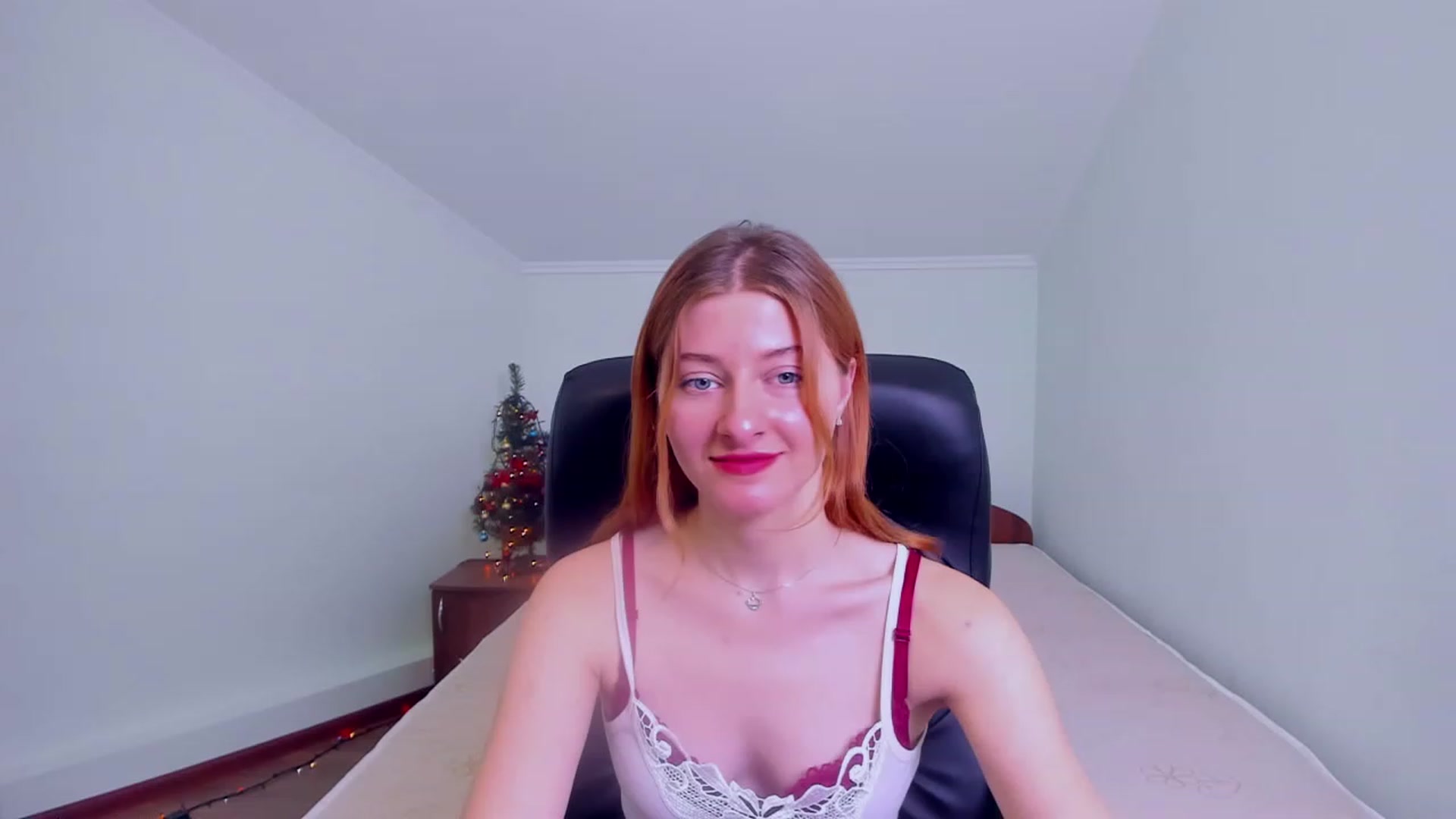 Gallery image thumbnail from Terri_Hims's myfreecams stream on, 12/21/2022, 13:54 image 10 of 20