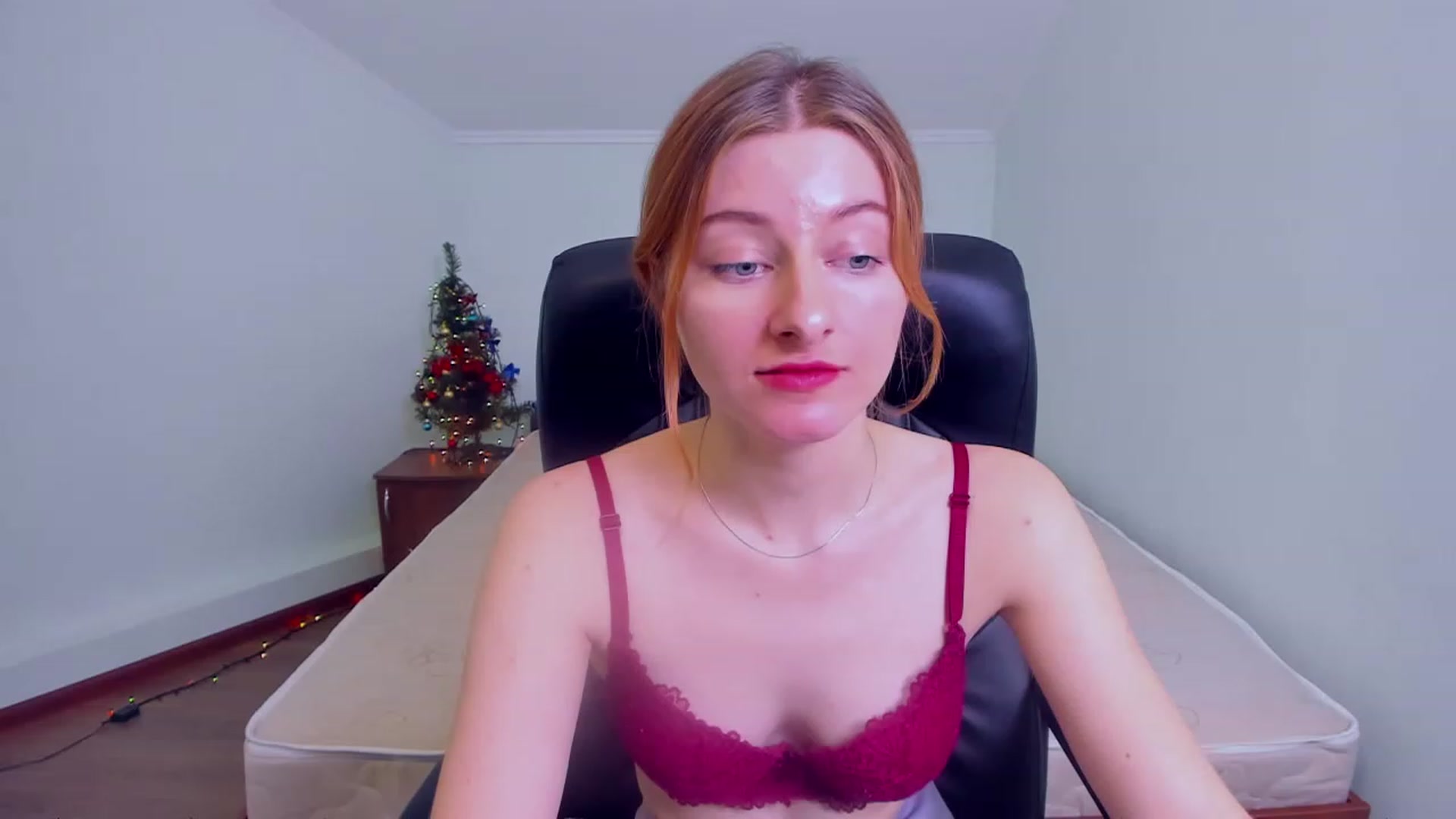 Gallery image thumbnail from Terri_Hims's myfreecams stream on, 12/21/2022, 17:41 image 1 of 20