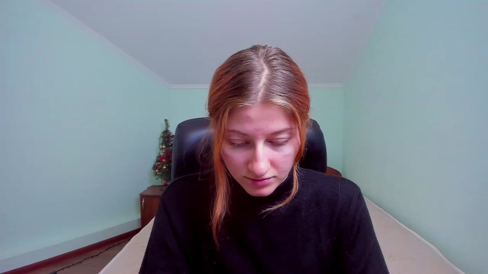 Gallery image thumbnail from Terri_Hims's myfreecams stream on, 12/22/2022, 13:16 image 18 of 20