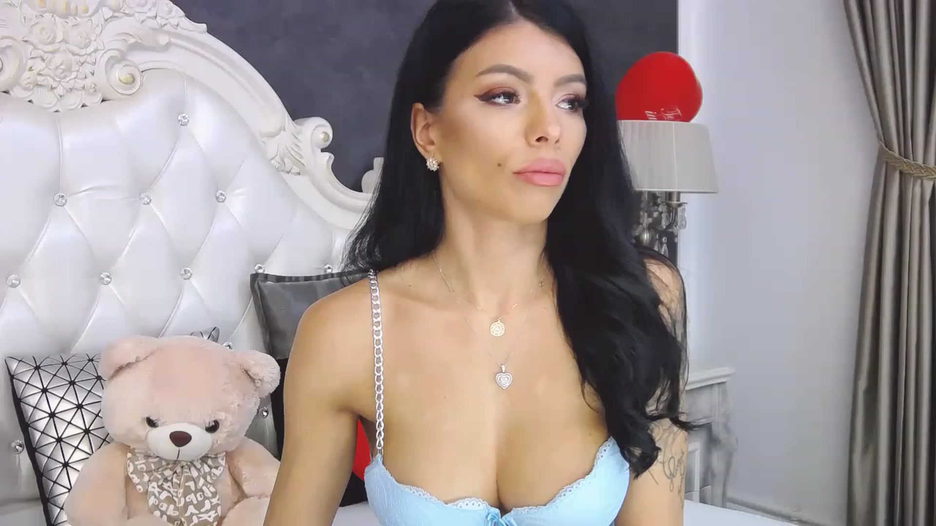 Gallery image thumbnail from Tesa000's myfreecams stream on, 12/12/2022, 09:08 image 3 of 20