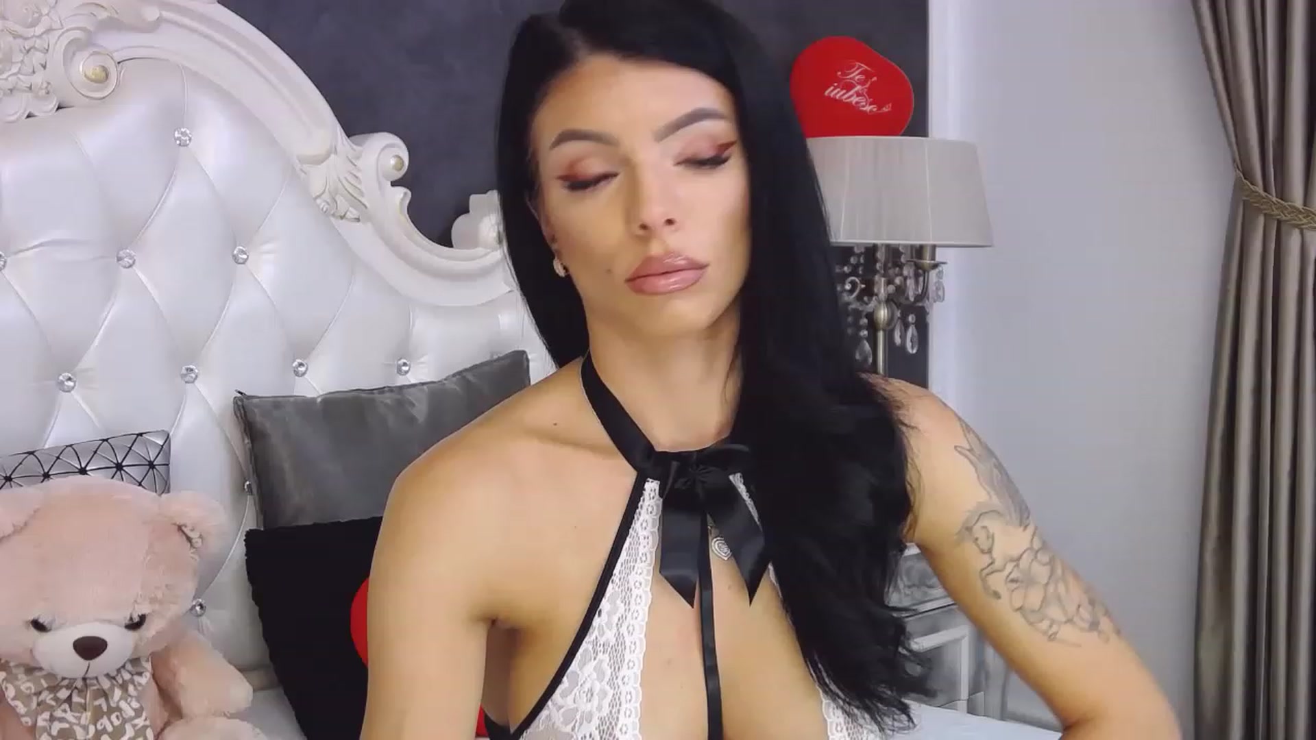 Gallery image thumbnail from Tesa000's myfreecams stream on, 12/16/2022, 12:14 image 4 of 20