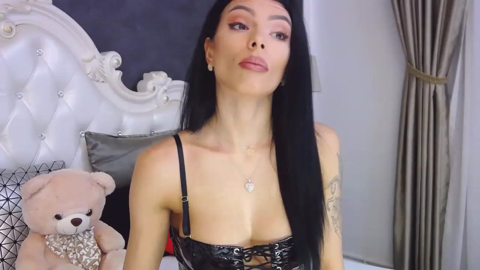 Gallery image thumbnail from Tesa000's myfreecams stream on, 01/02/2023, 08:34 image 16 of 20