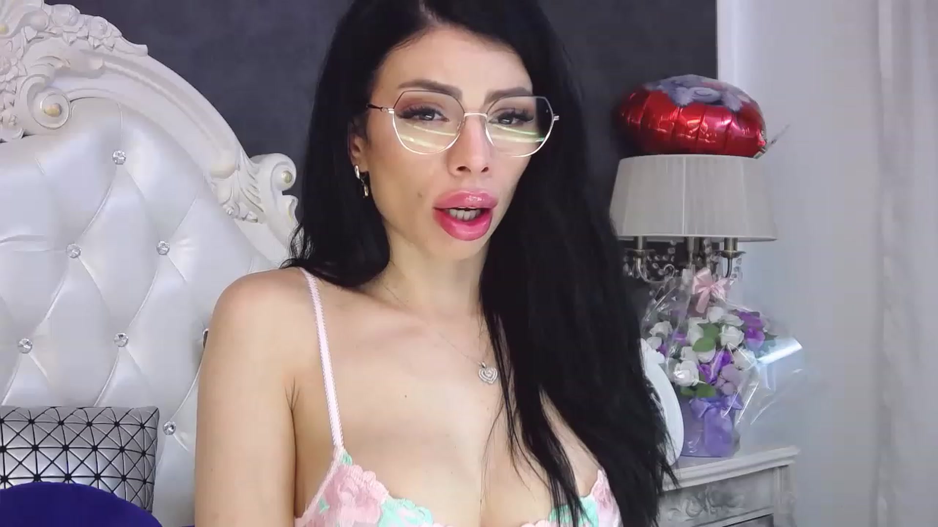 Gallery image thumbnail from Tesa000's myfreecams stream on, 03/24/2023, 15:20 image 4 of 20