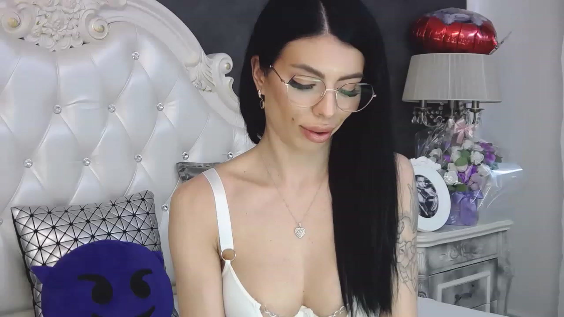 Gallery image thumbnail from Tesa000's myfreecams stream on, 03/25/2023, 14:14 image 12 of 20