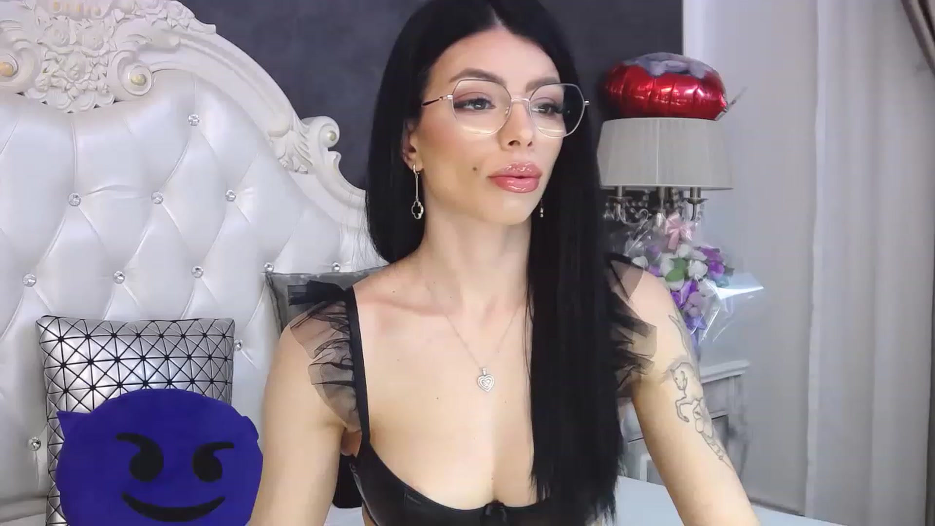 Gallery image thumbnail from Tesa000's myfreecams stream on, 03/26/2023, 08:23 image 17 of 20