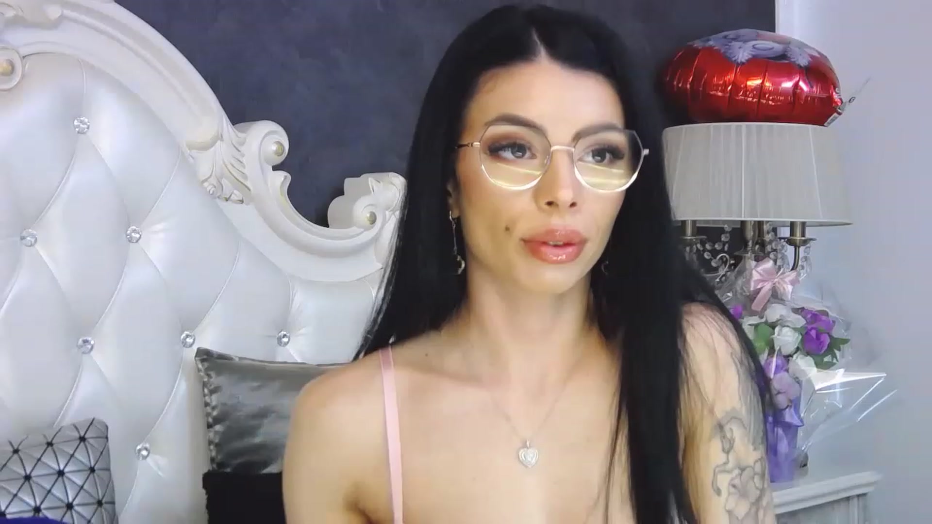 Gallery image thumbnail from Tesa000's myfreecams stream on, 03/27/2023, 08:26 image 14 of 20