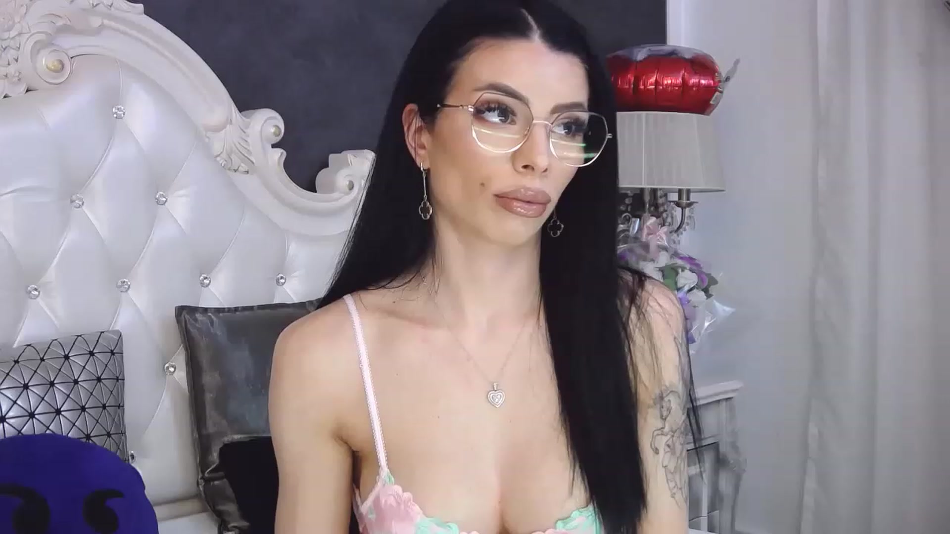 Gallery image thumbnail from Tesa000's myfreecams stream on, 03/30/2023, 13:23 image 18 of 20