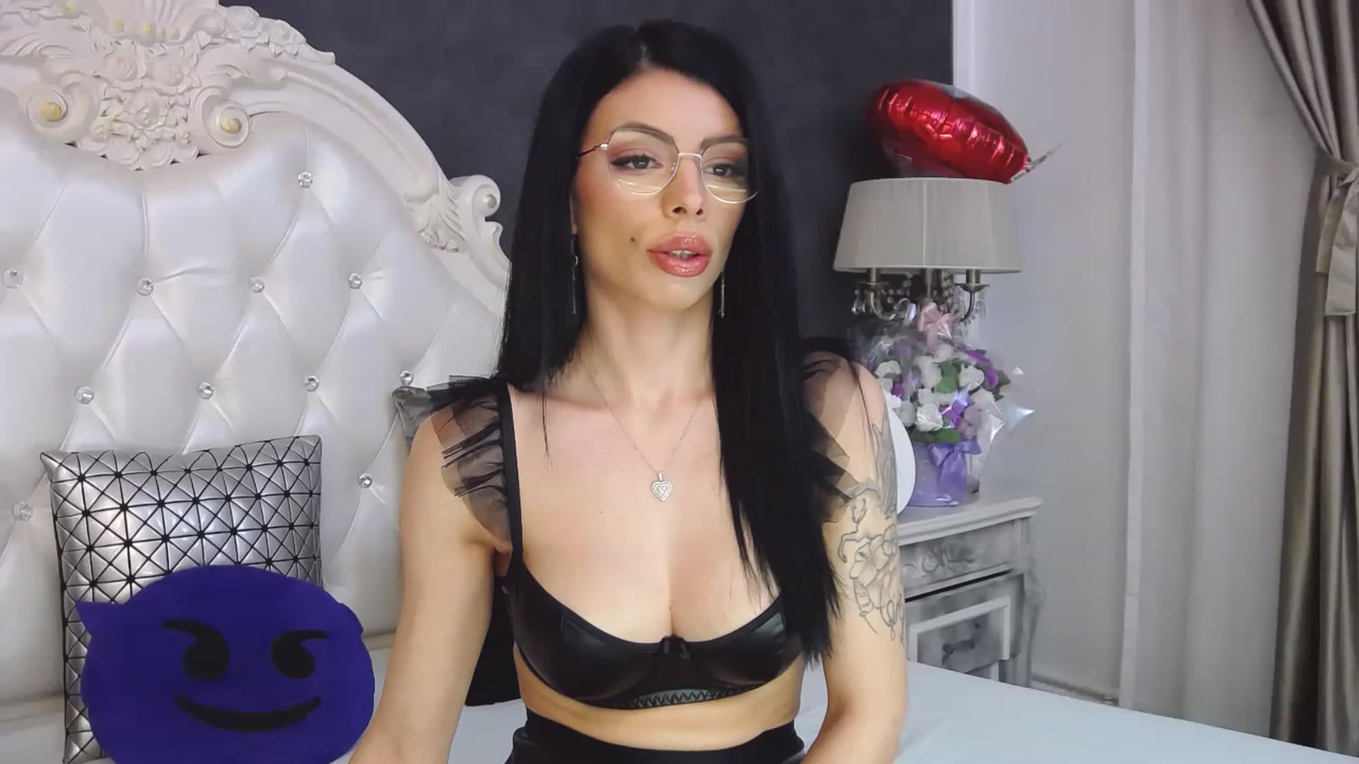 Gallery image thumbnail from Tesa000's myfreecams stream on, 04/01/2023, 08:59 image 9 of 20