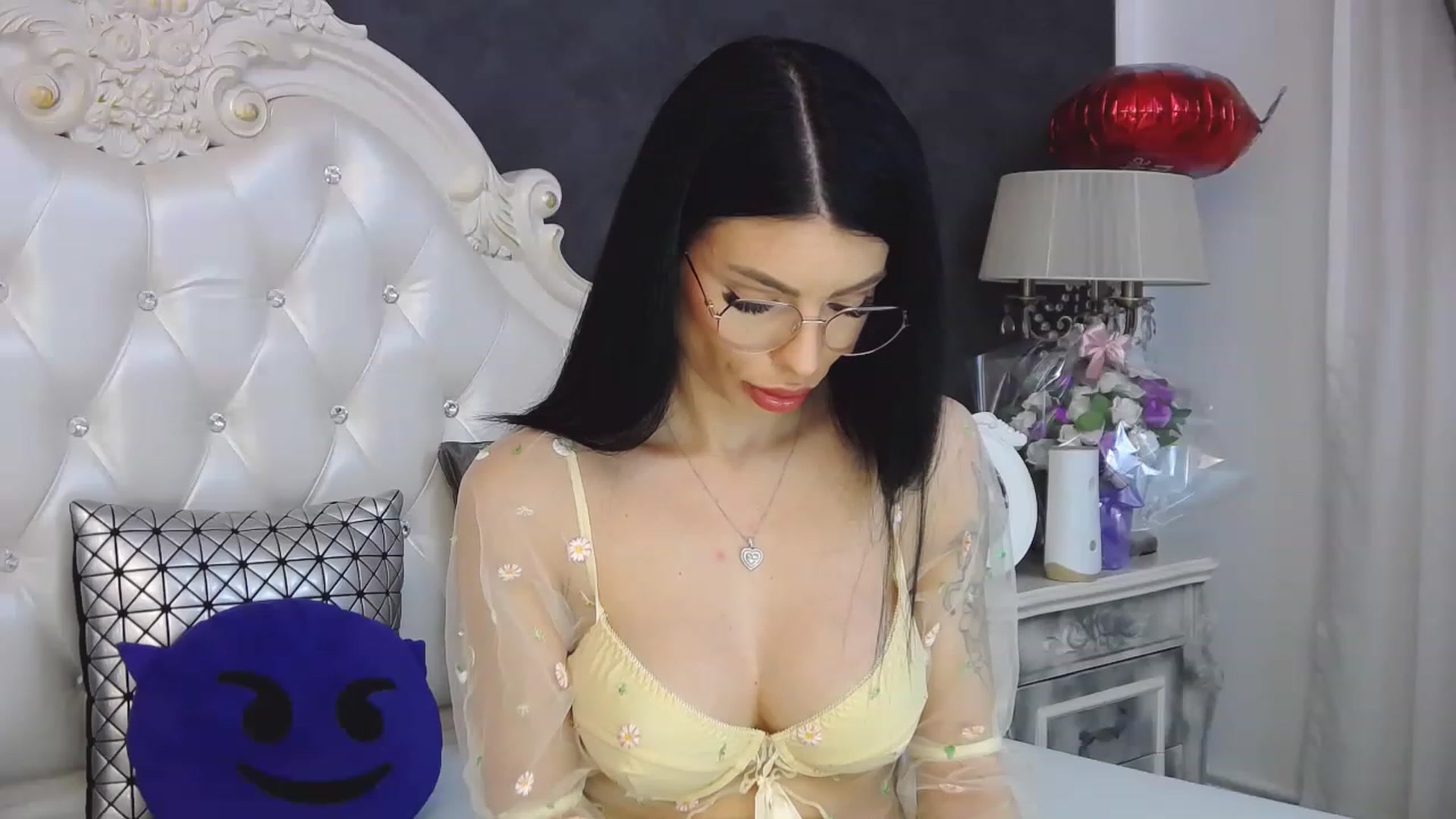 Gallery image thumbnail from Tesa000's myfreecams stream on, 04/07/2023, 07:58 image 16 of 20