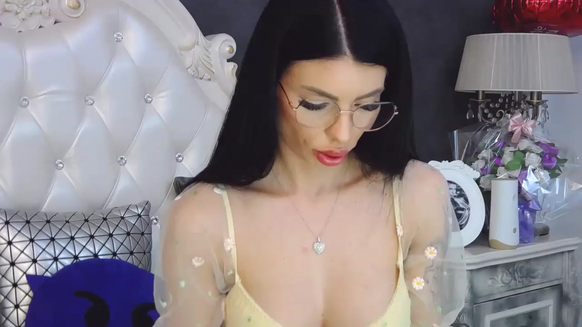 Gallery image thumbnail from Tesa000's myfreecams stream on, 04/07/2023, 09:52 image 17 of 20