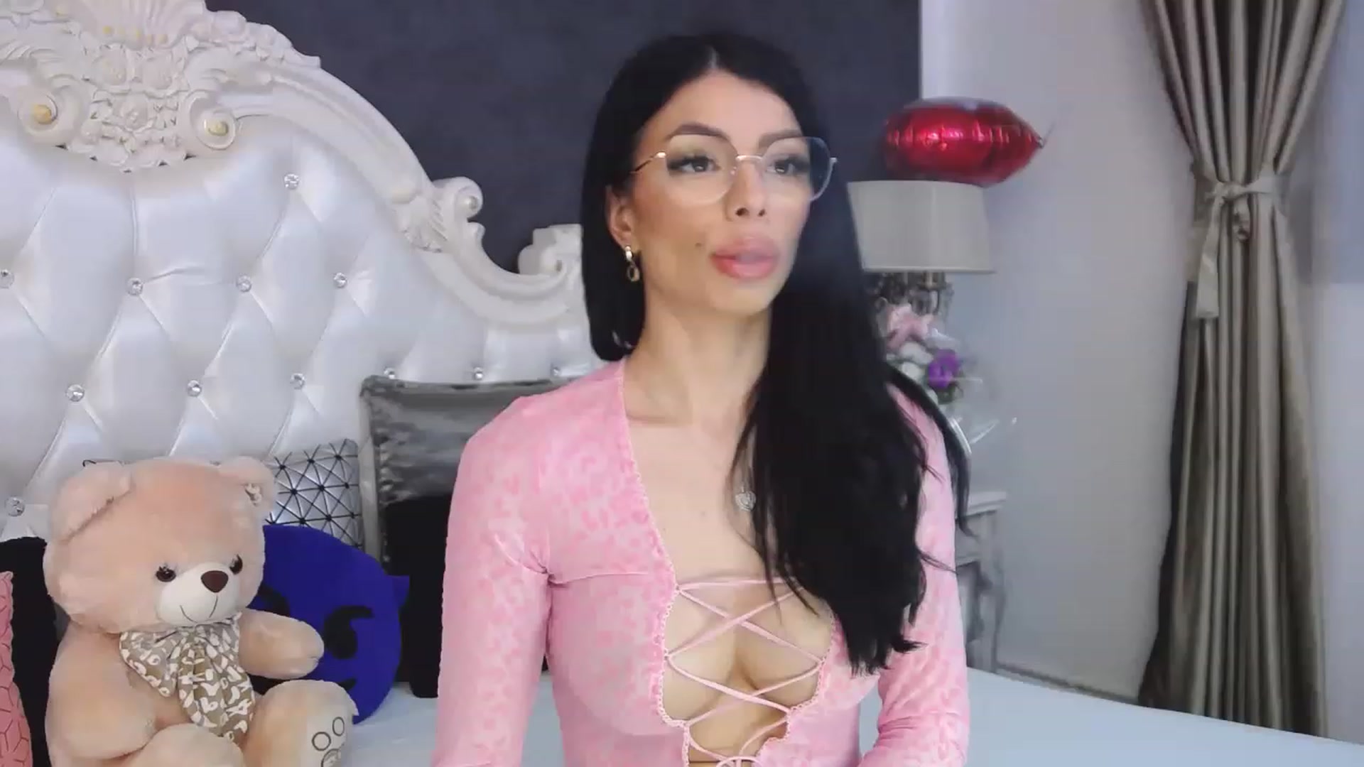 Gallery image thumbnail from Tesa000's myfreecams stream on, 04/12/2023, 09:36 image 5 of 20