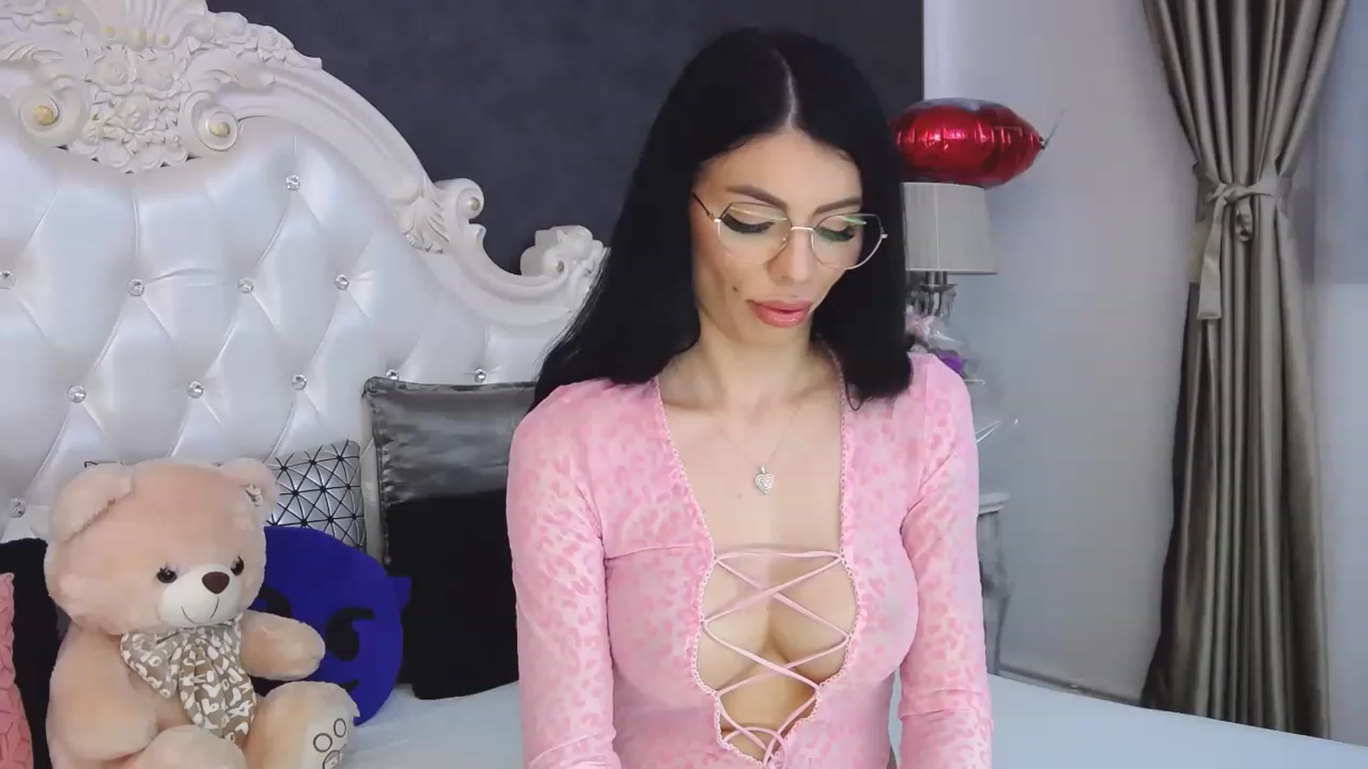 Gallery image thumbnail from Tesa000's myfreecams stream on, 04/12/2023, 09:36 image 7 of 20