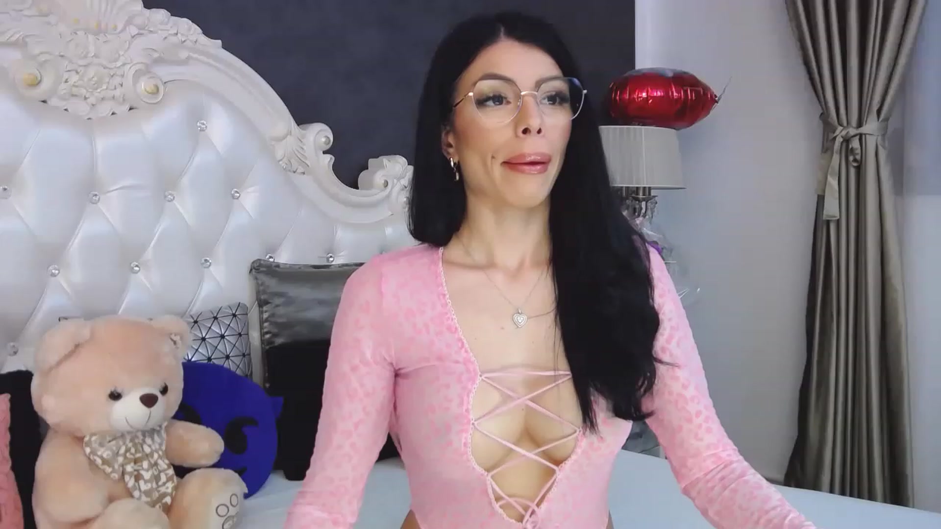 Gallery image thumbnail from Tesa000's myfreecams stream on, 04/12/2023, 09:36 image 6 of 20