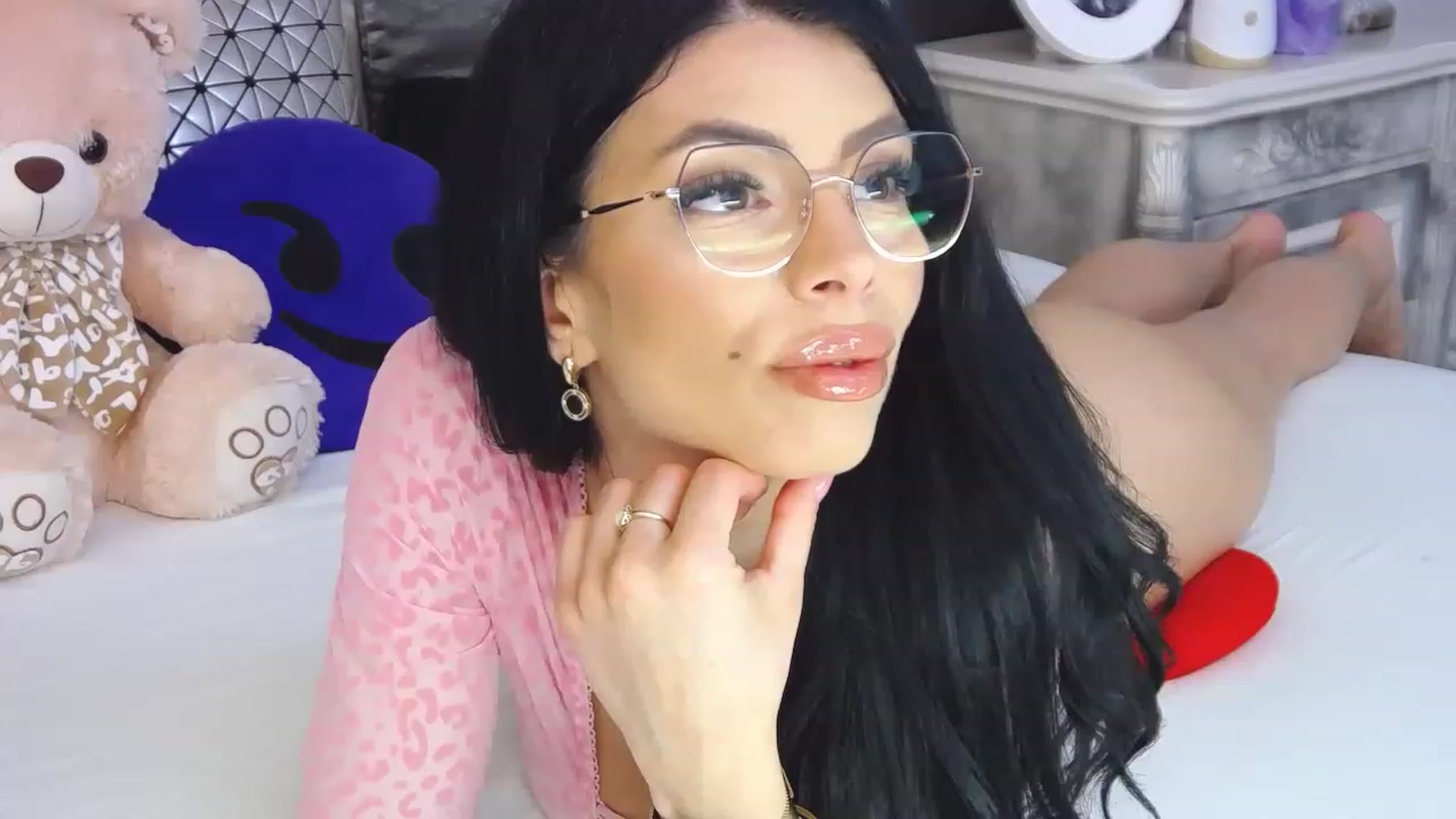 Gallery image thumbnail from Tesa000's myfreecams stream on, 04/12/2023, 12:20 image 10 of 20