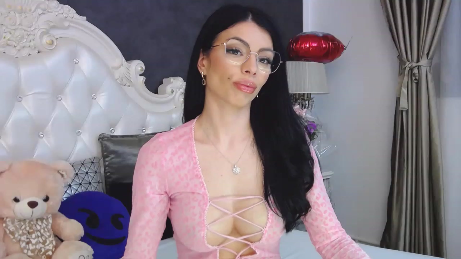 Gallery image thumbnail from Tesa000's myfreecams stream on, 04/12/2023, 12:20 image 16 of 20