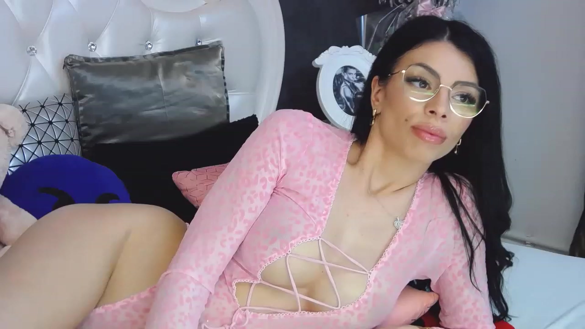 Gallery image thumbnail from Tesa000's myfreecams stream on, 04/12/2023, 14:01 image 15 of 20