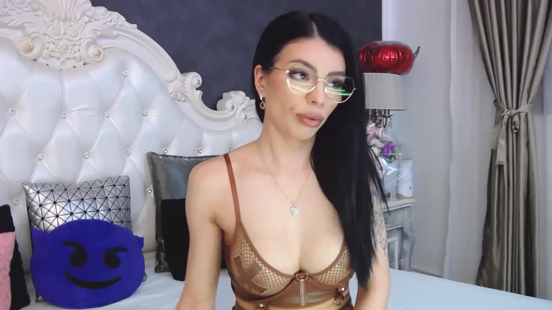 Gallery image thumbnail from Tesa000's myfreecams stream on, 04/18/2023, 07:45 image 7 of 20