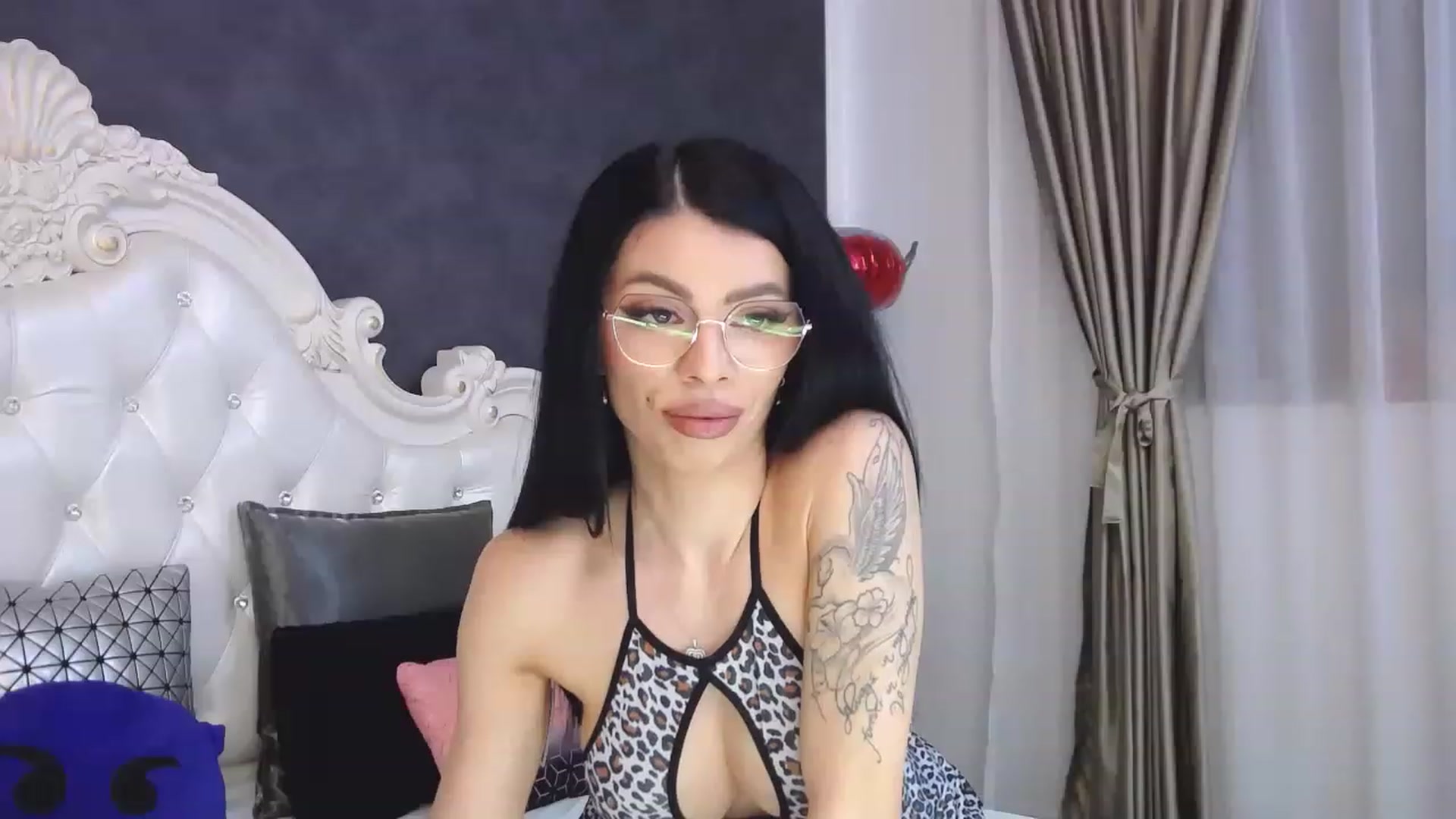 Gallery image thumbnail from Tesa000's myfreecams stream on, 04/18/2023, 11:45 image 4 of 20