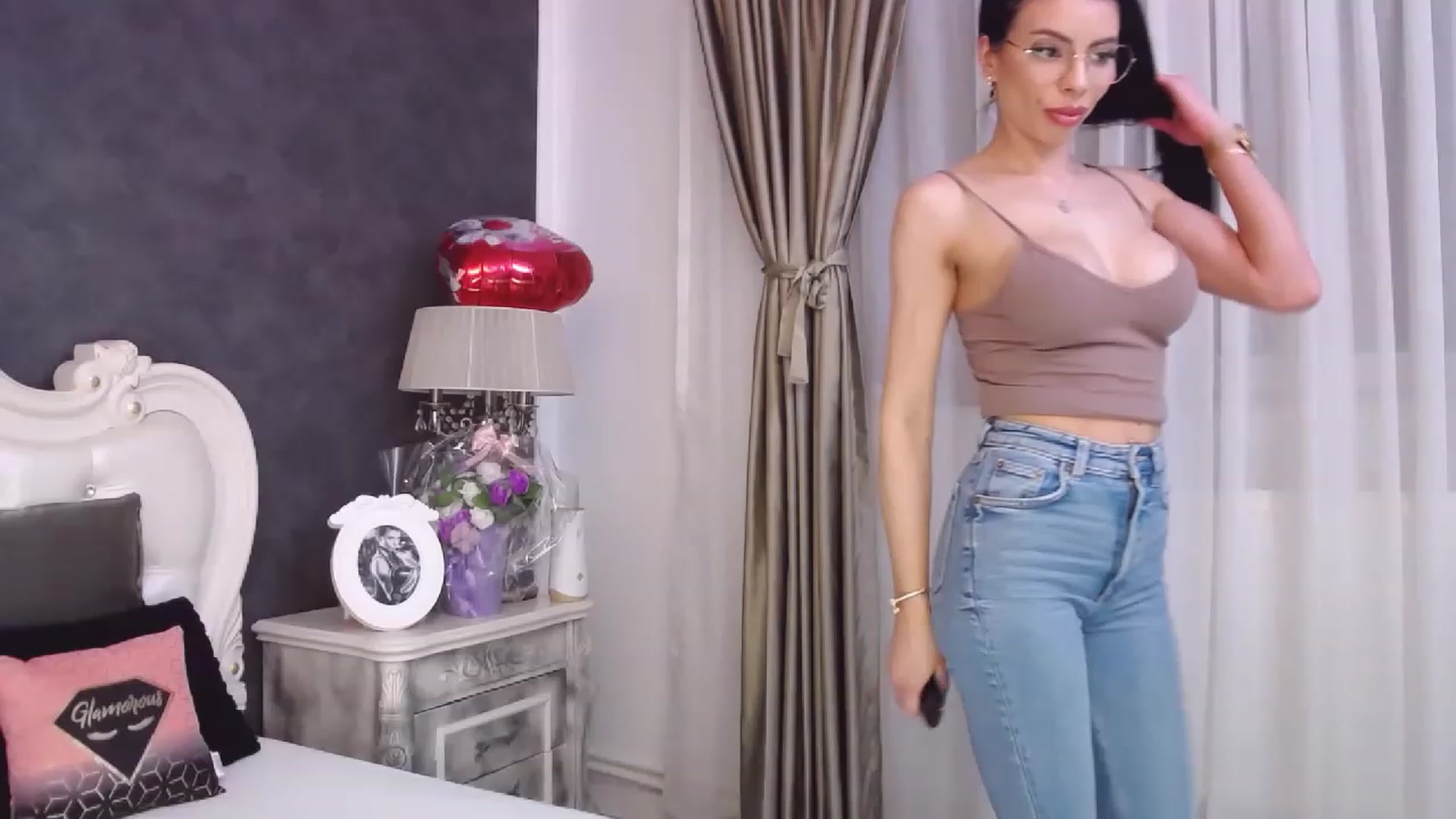 Gallery image thumbnail from Tesa000's myfreecams stream on, 04/21/2023, 13:11 image 6 of 20