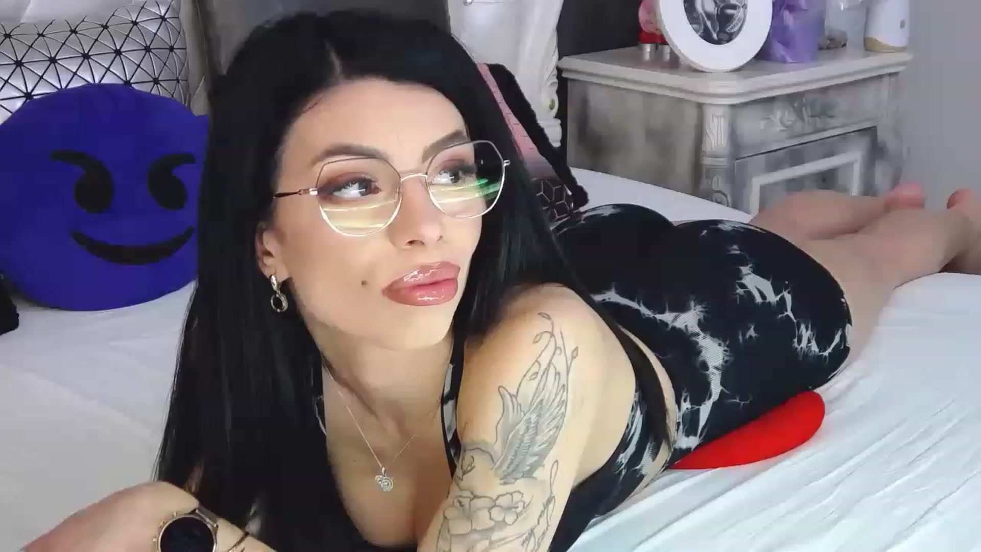 Gallery image thumbnail from Tesa000's myfreecams stream on, 04/23/2023, 08:02 image 1 of 20