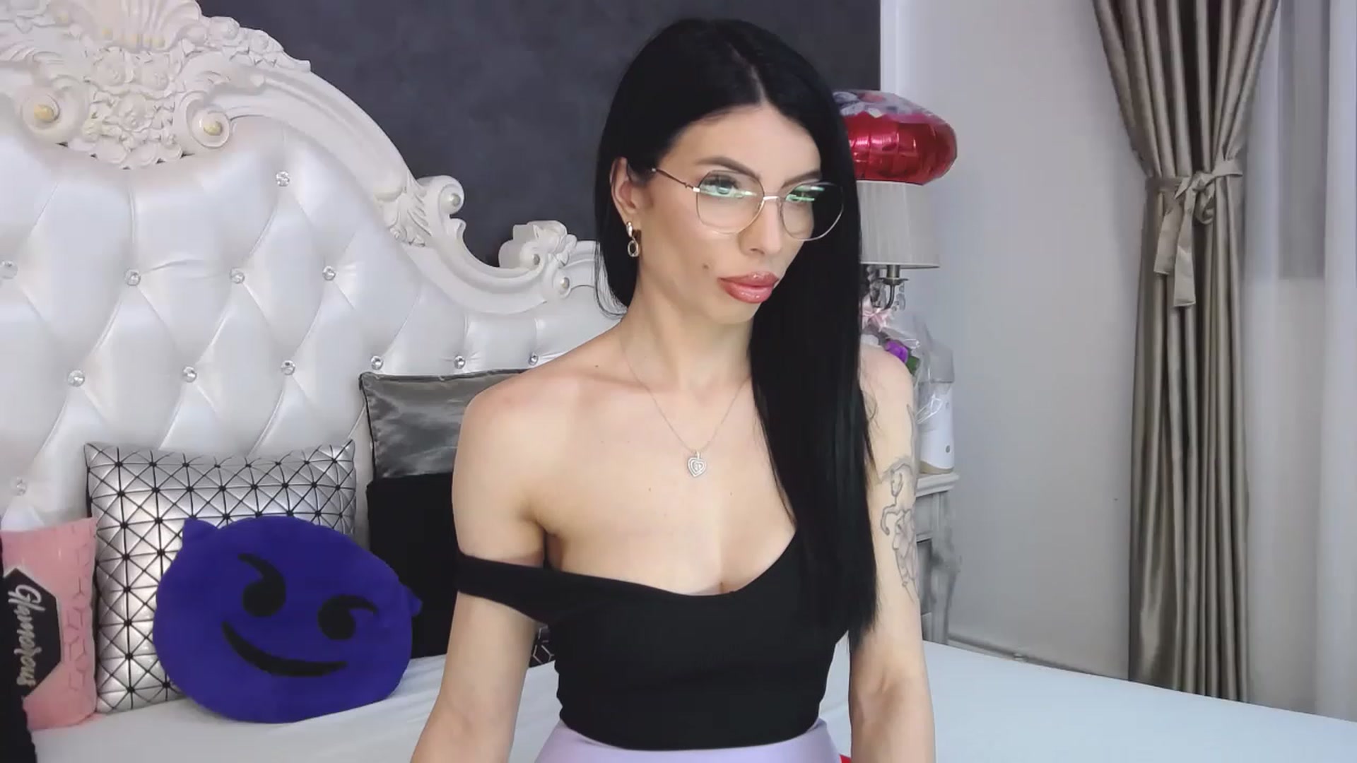 Gallery image thumbnail from Tesa000's myfreecams stream on, 04/24/2023, 07:32 image 18 of 20