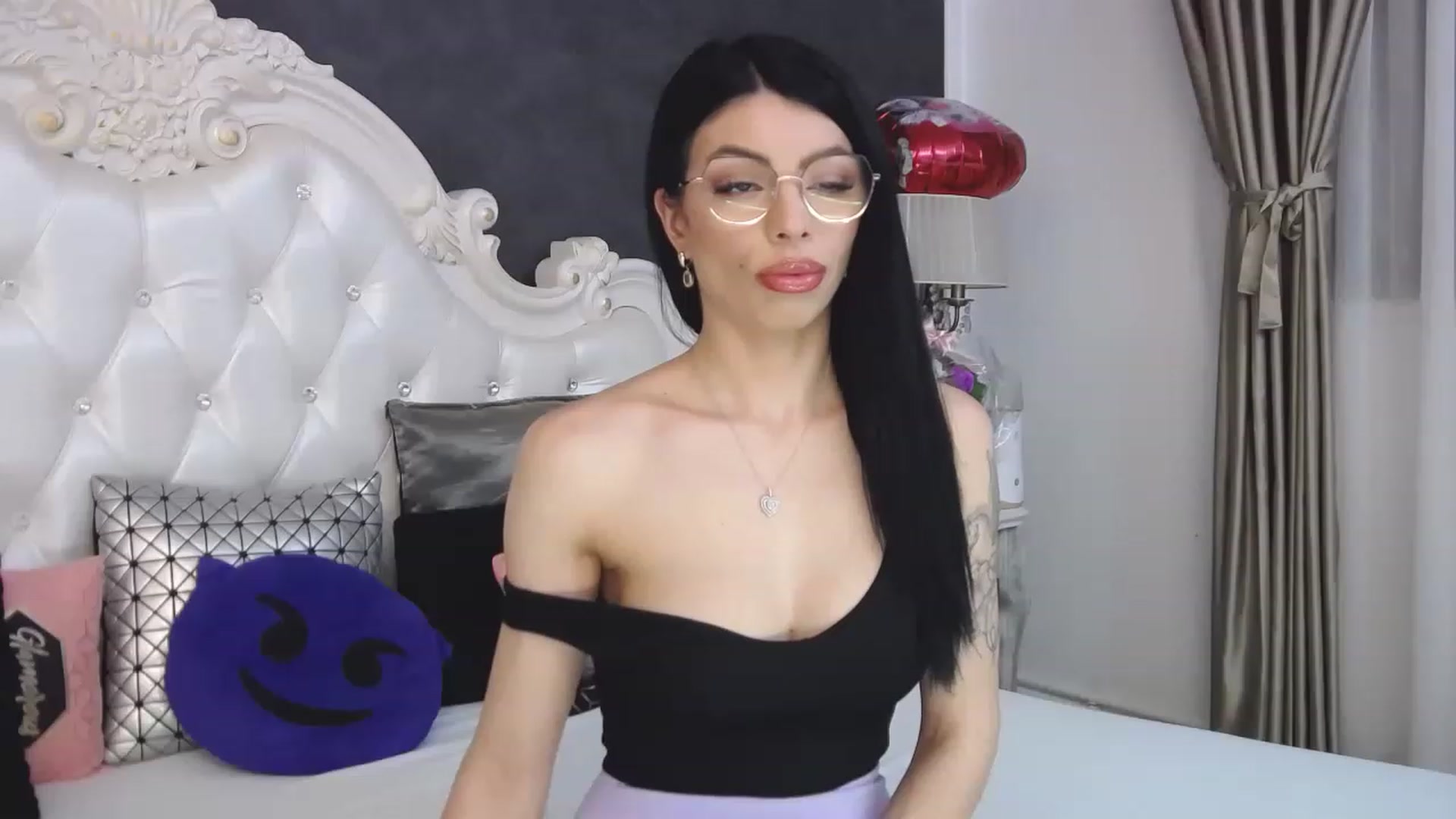Gallery image thumbnail from Tesa000's myfreecams stream on, 04/24/2023, 07:32 image 10 of 20