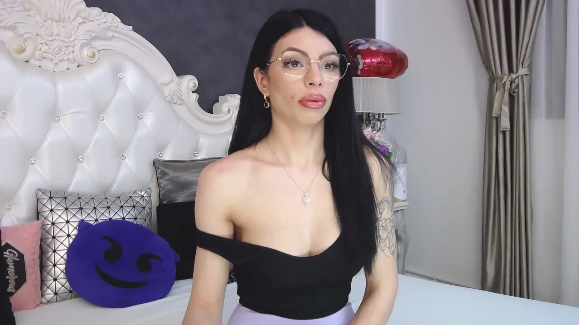 Gallery image thumbnail from Tesa000's myfreecams stream on, 04/24/2023, 07:32 image 2 of 20