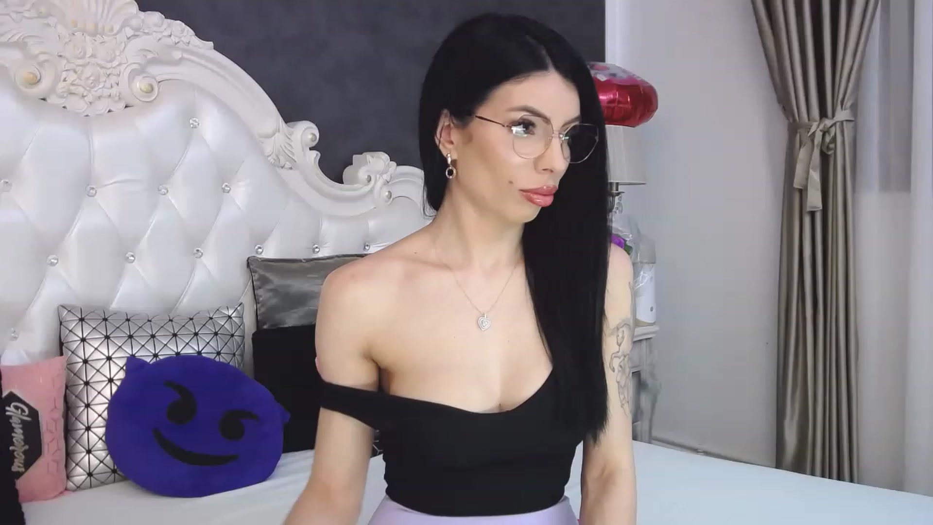 Gallery image thumbnail from Tesa000's myfreecams stream on, 04/24/2023, 07:32 image 19 of 20