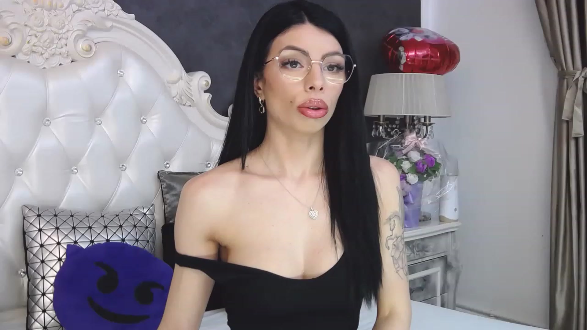 Gallery image thumbnail from Tesa000's myfreecams stream on, 04/24/2023, 08:43 image 18 of 20