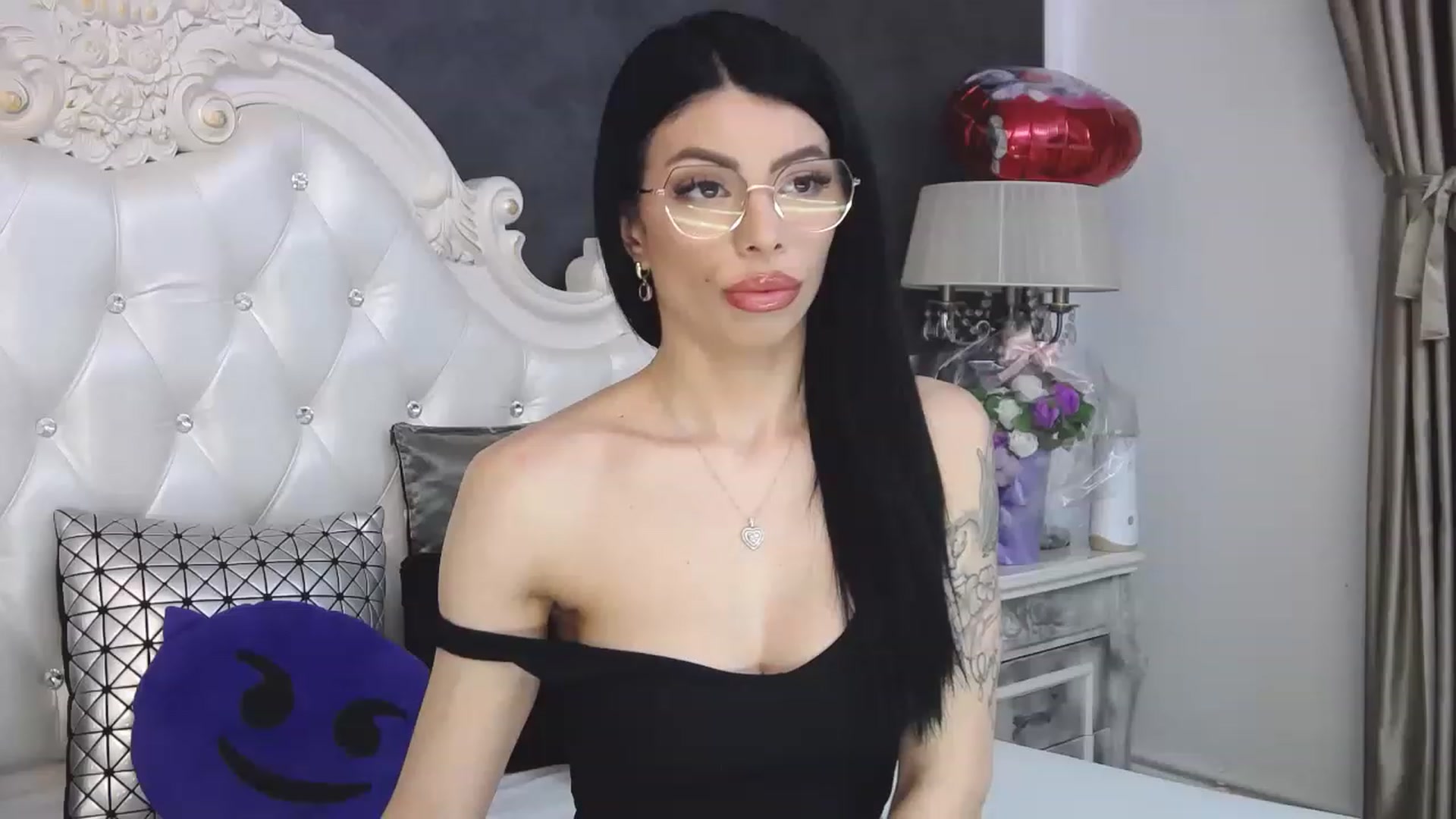 Gallery image thumbnail from Tesa000's myfreecams stream on, 04/24/2023, 08:43 image 15 of 20